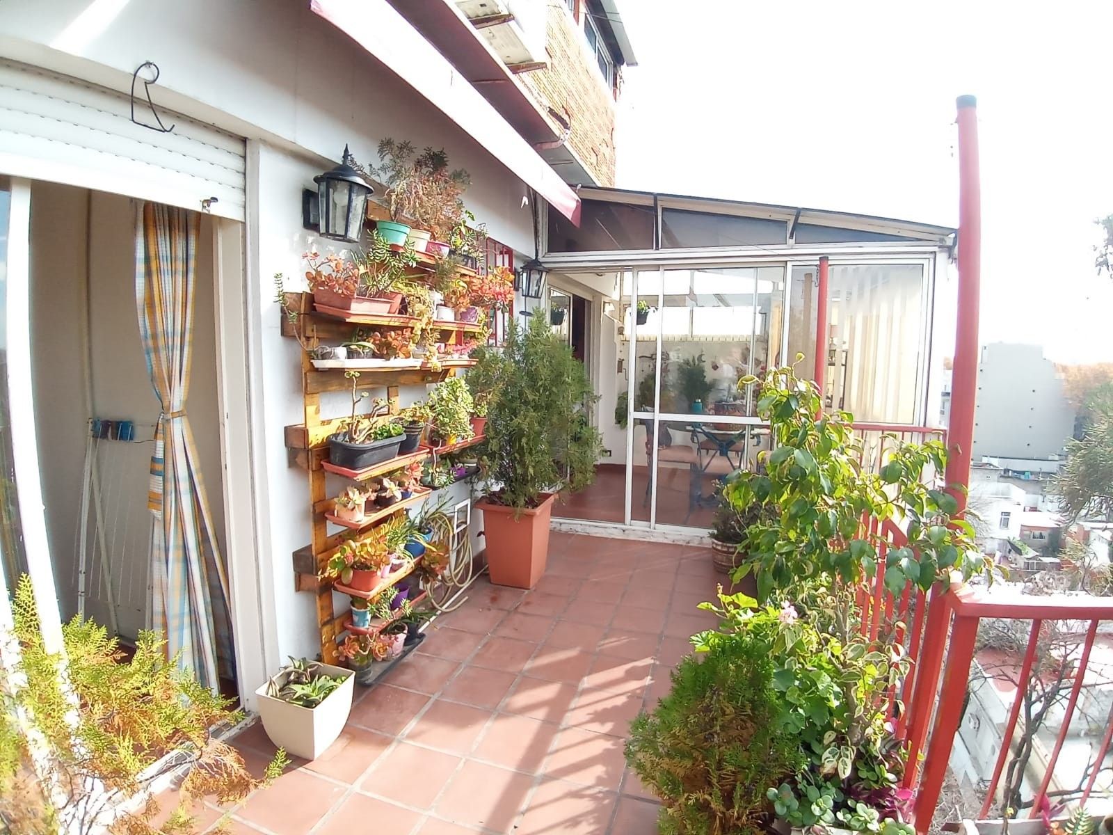 APTO CREDITO 2 Ambientes C/ Balcón Terraza Super Luminoso — foto 2