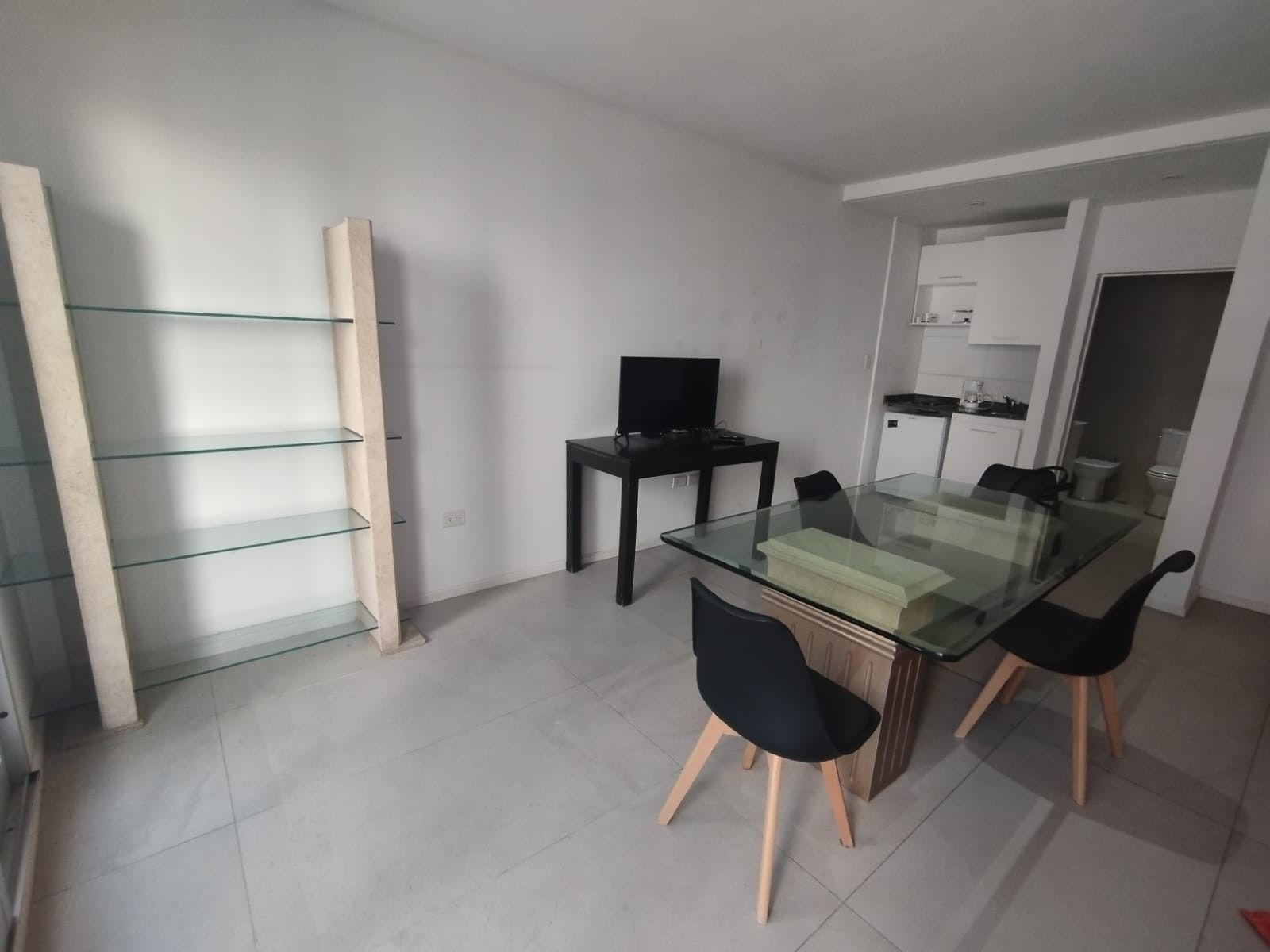 Belgrano Nuñez Monoambiente con Balcon AMOBLADO Y EQUIPADO* MUY LUMINOSO — foto 2