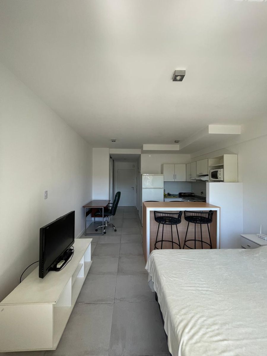 Departamento con Balcón con cochera - APTO CREDITO - Full Amenities. — foto 3