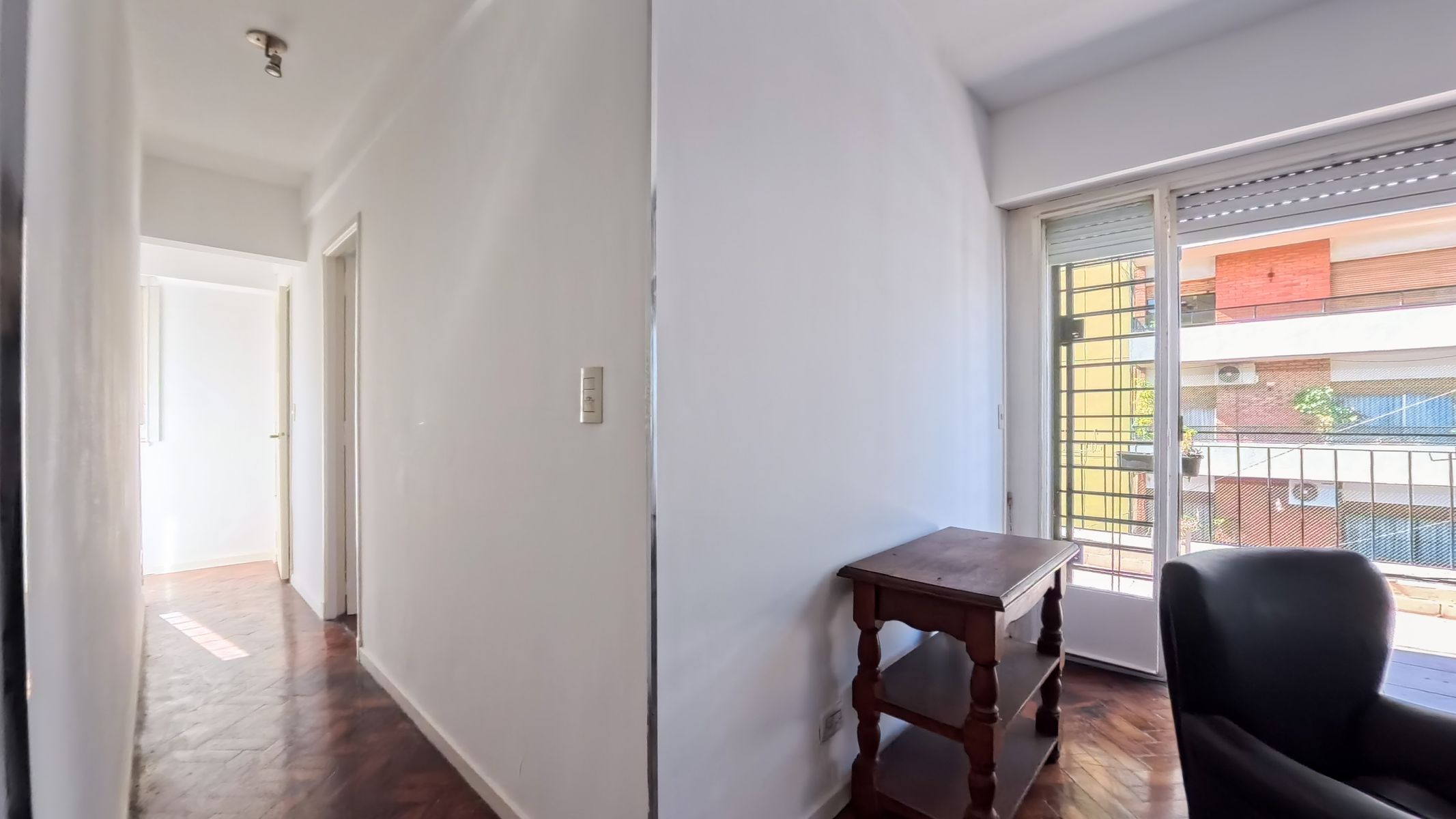 Excelente 3 Ambientes en Esquina con Balcón Corrido - Súper Luminoso yen Ubicación Privilegiada — foto 9