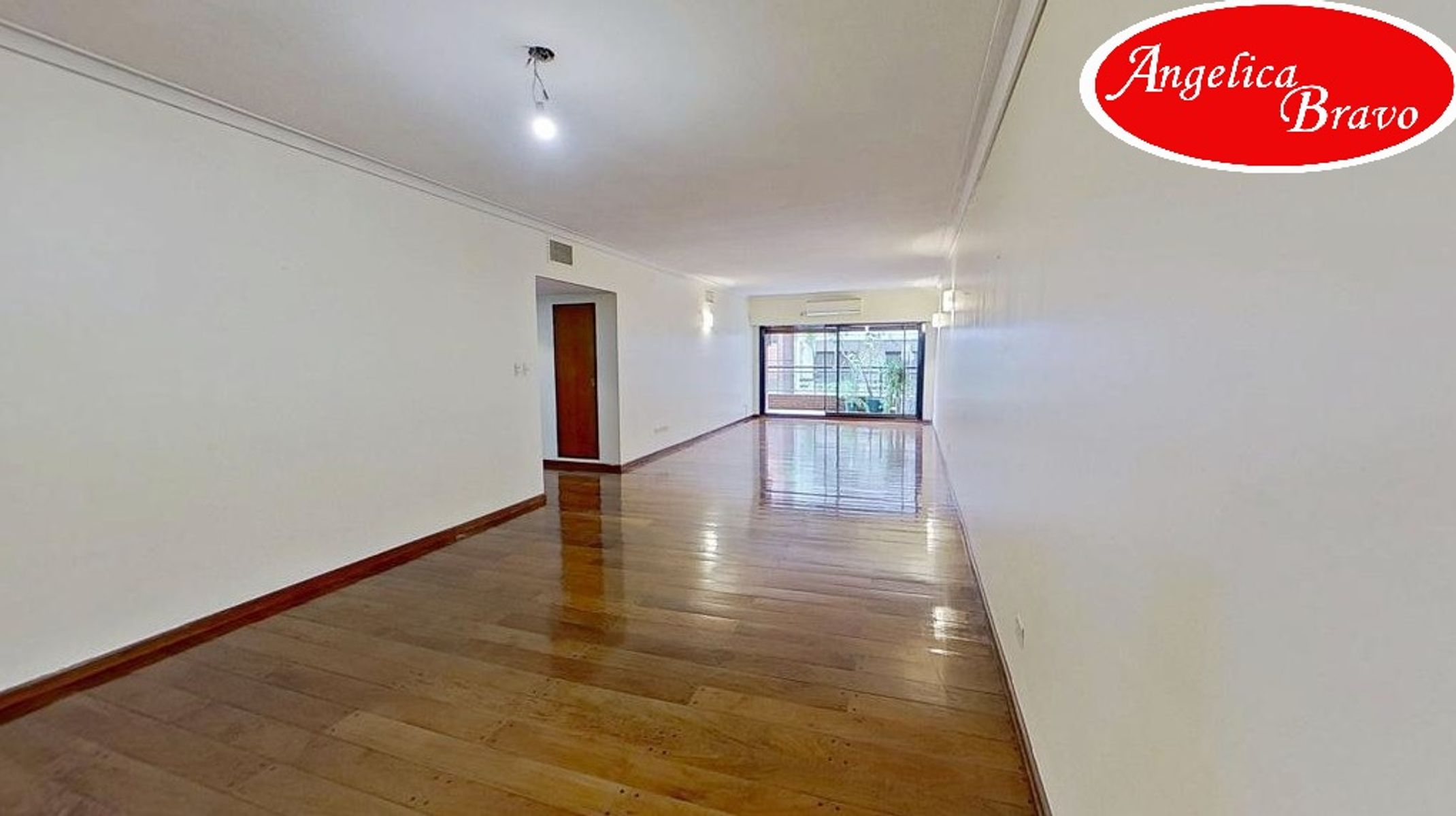 Retiro PISO 4 ambientes con dependencia de servicio, 2 cómodas cocheras y amplia baulera. - 7