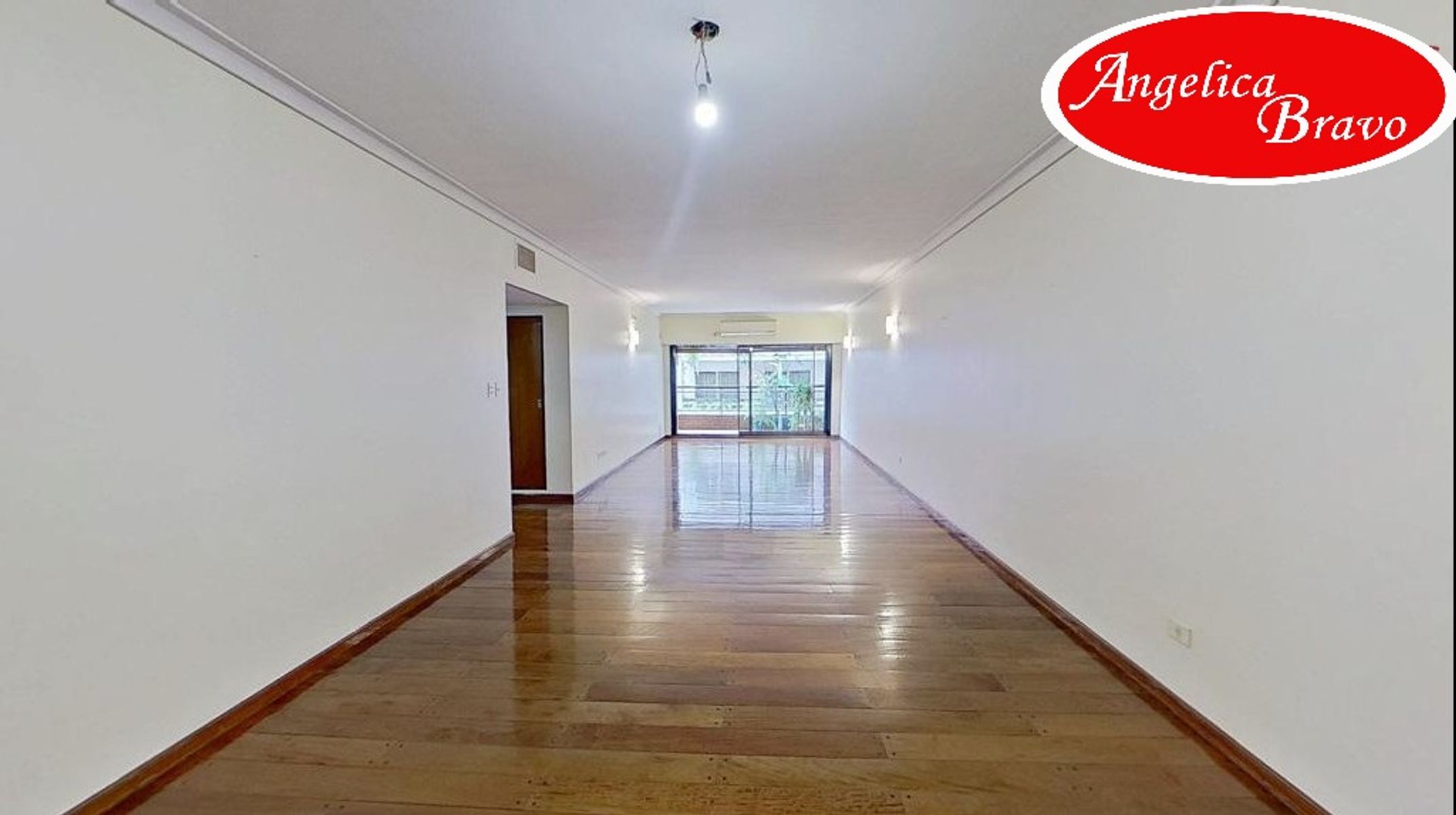 Retiro PISO 4 ambientes con dependencia de servicio, 2 cómodas cocheras y amplia baulera. - 8