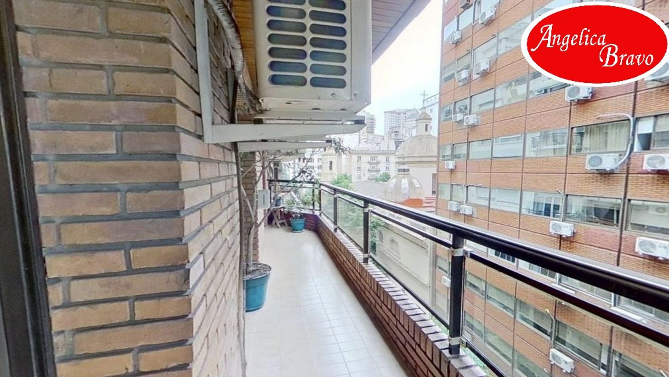 Retiro PISO 4 ambientes con dependencia de servicio, 2 cómodas cocheras y amplia baulera. - 12