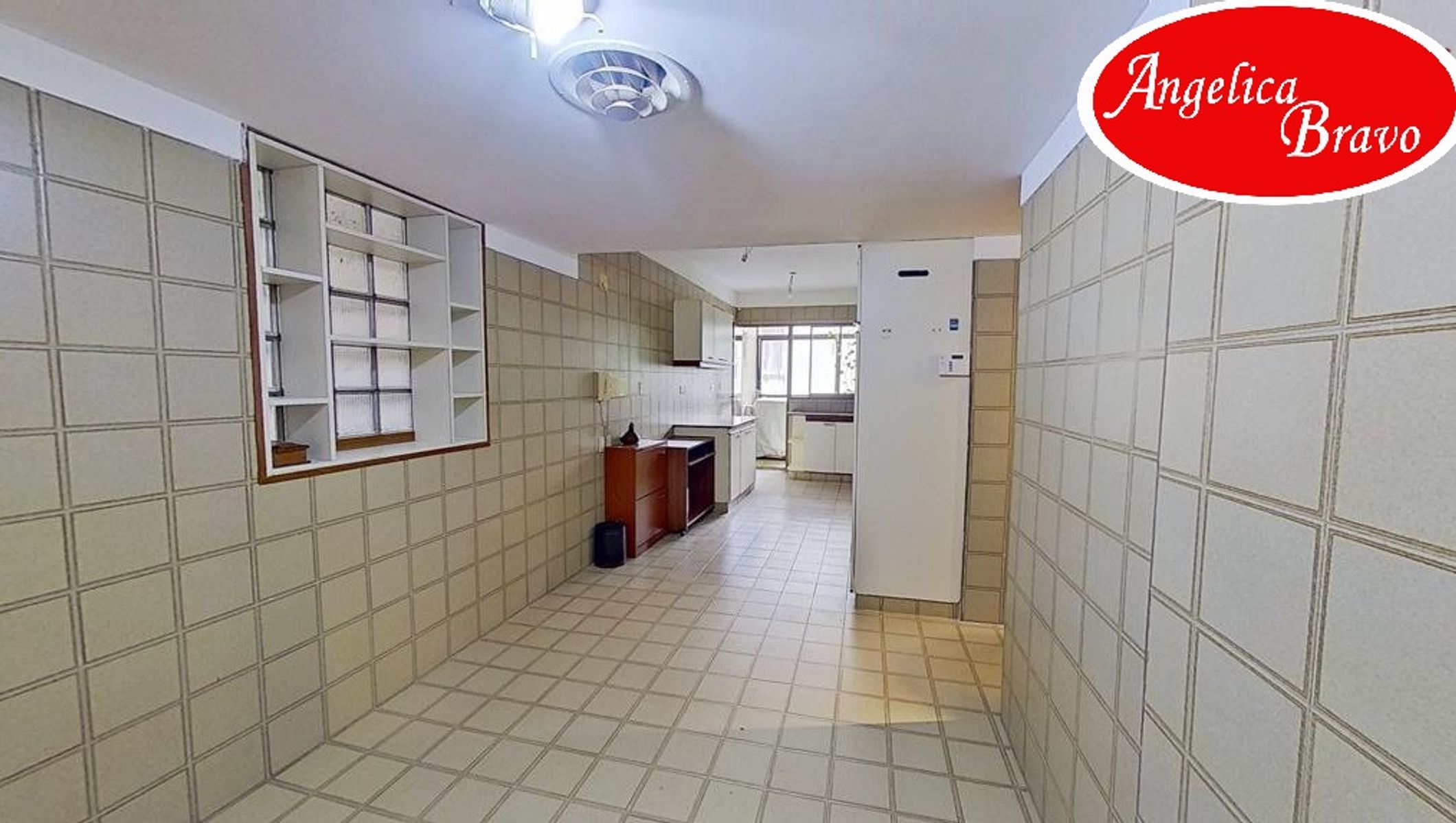 Retiro PISO 4 ambientes con dependencia de servicio, 2 cómodas cocheras y amplia baulera. - 17