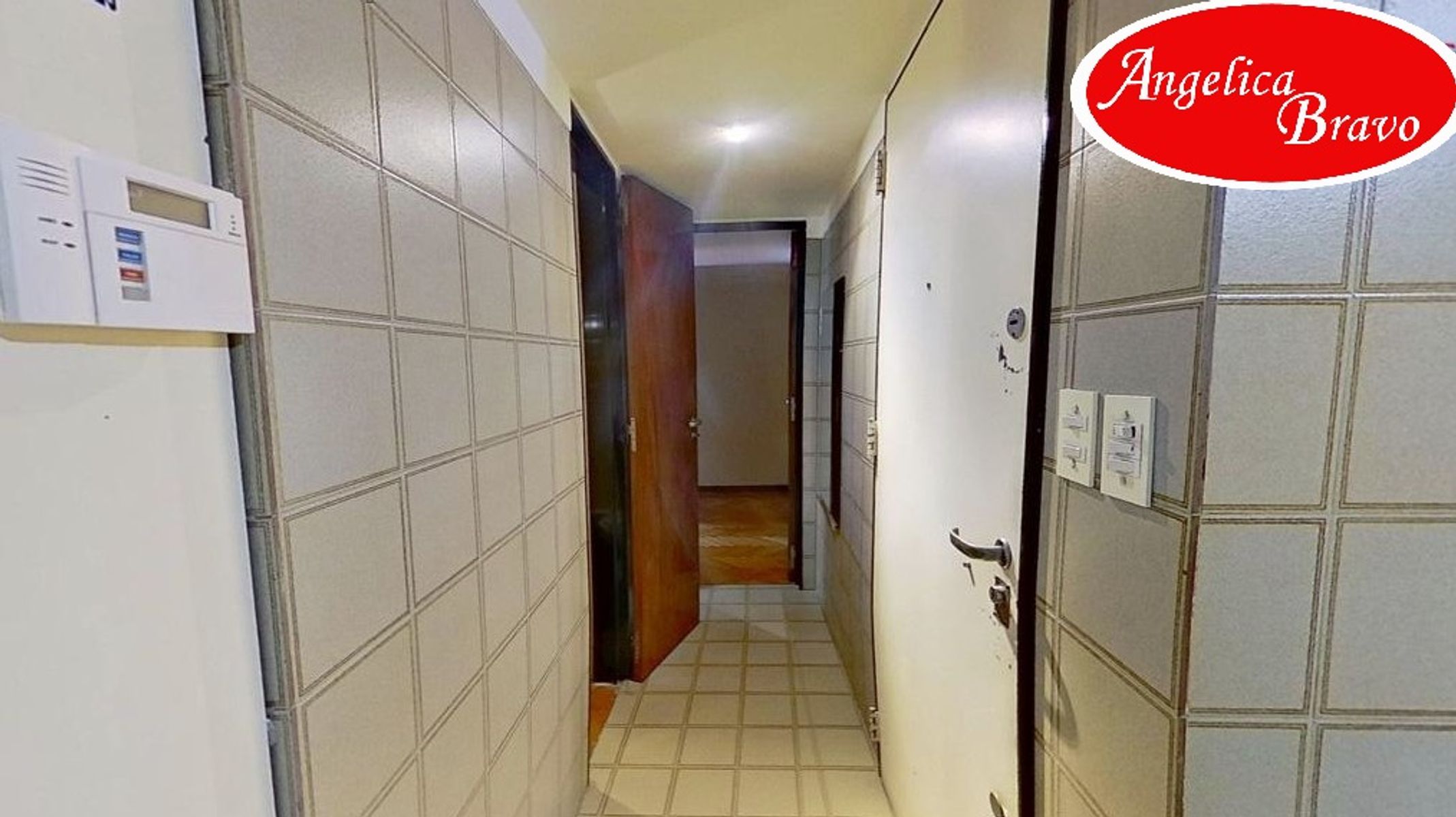Retiro PISO 4 ambientes con dependencia de servicio, 2 cómodas cocheras y amplia baulera. - 27