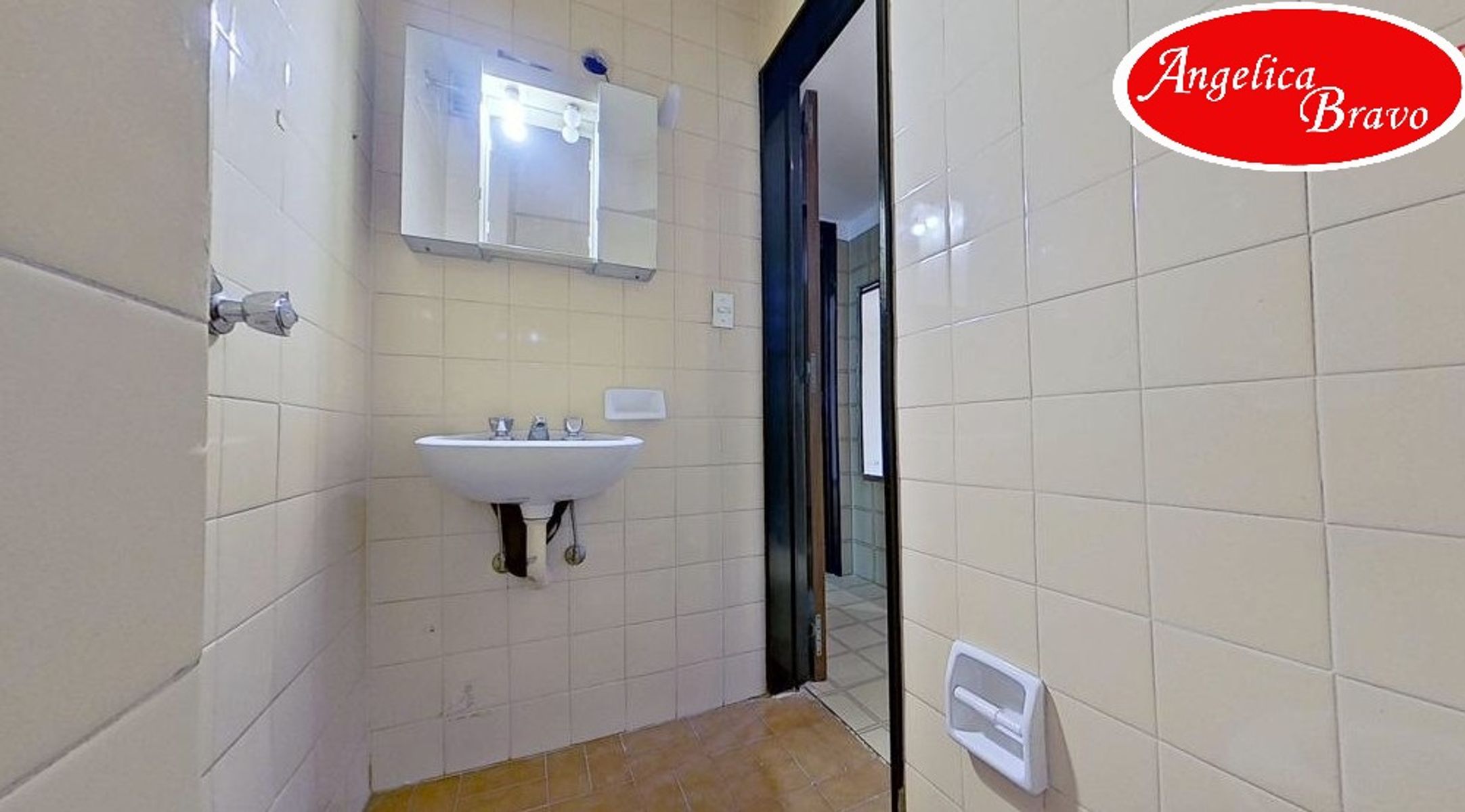 Retiro PISO 4 ambientes con dependencia de servicio, 2 cómodas cocheras y amplia baulera. - 29