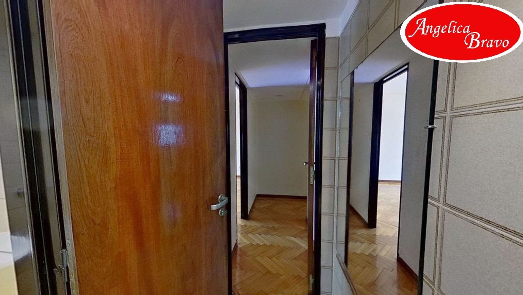 Retiro PISO 4 ambientes con dependencia de servicio, 2 cómodas cocheras y amplia baulera. - 30