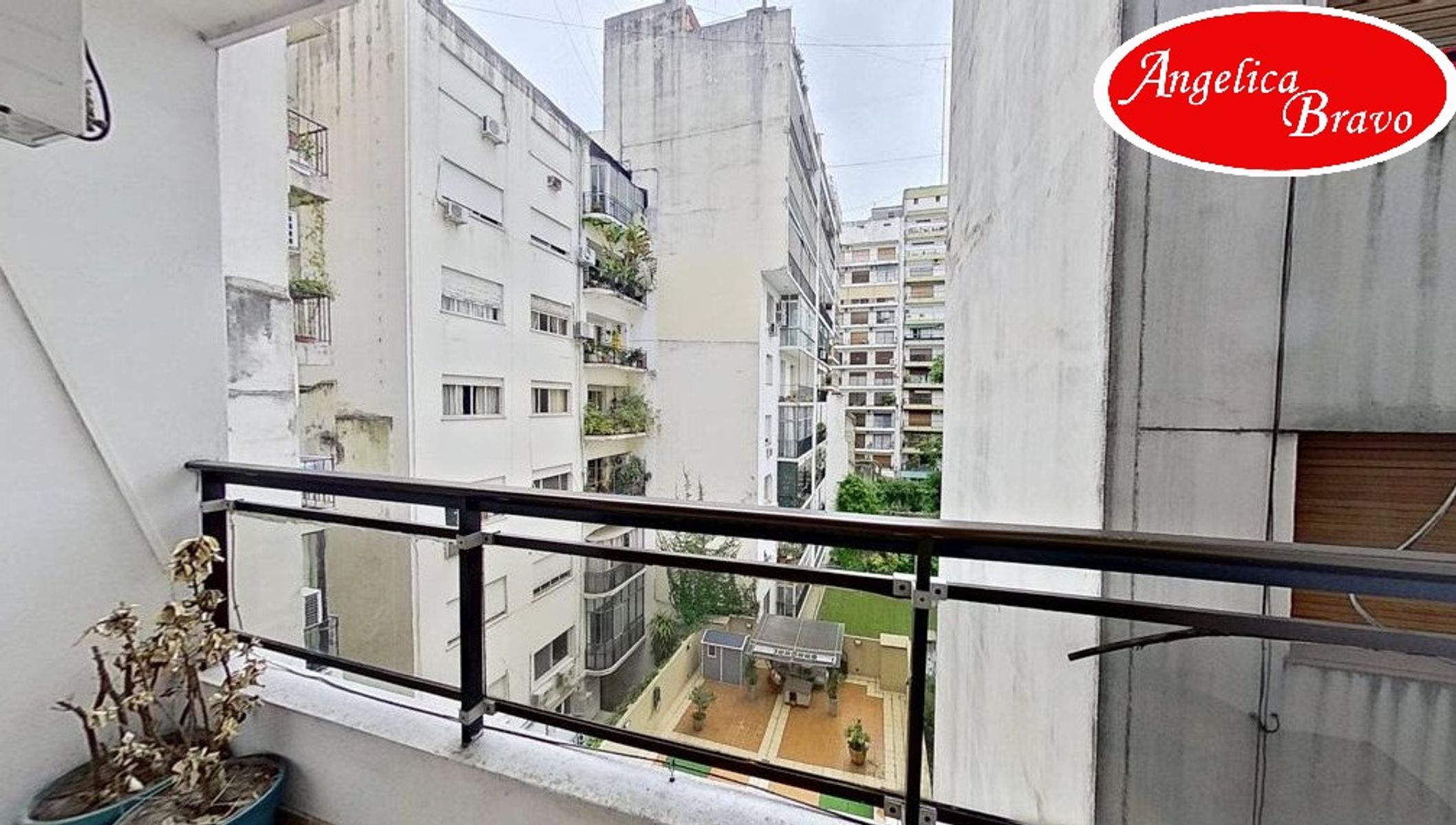 Retiro PISO 4 ambientes con dependencia de servicio, 2 cómodas cocheras y amplia baulera. - 38