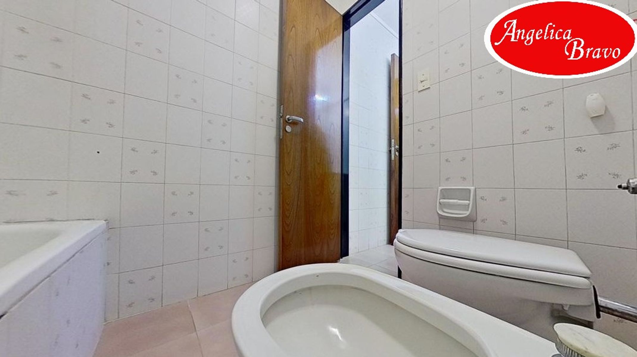 Retiro PISO 4 ambientes con dependencia de servicio, 2 cómodas cocheras y amplia baulera. - 43