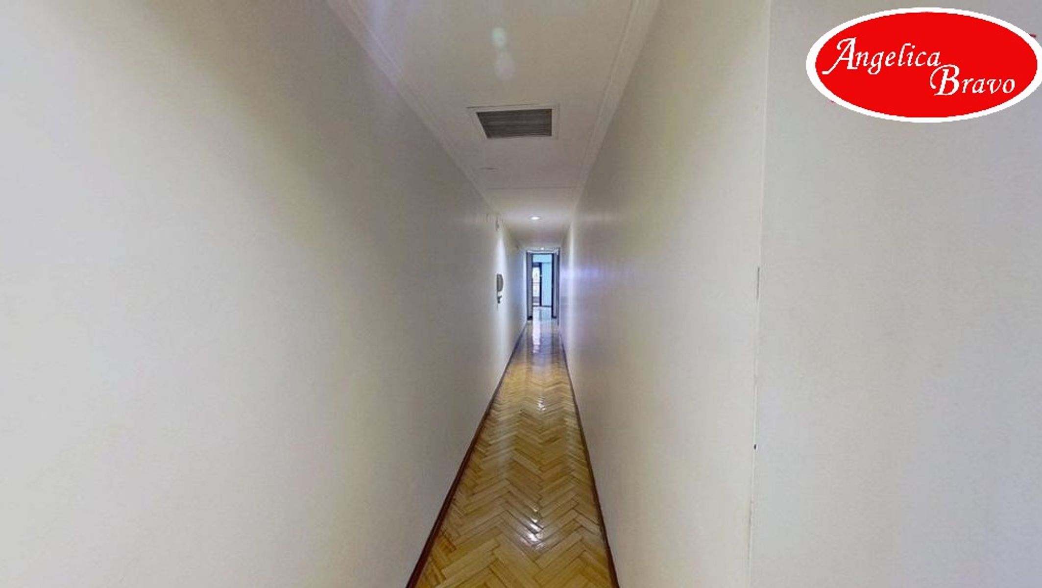 Retiro PISO 4 ambientes con dependencia de servicio, 2 cómodas cocheras y amplia baulera. - 47