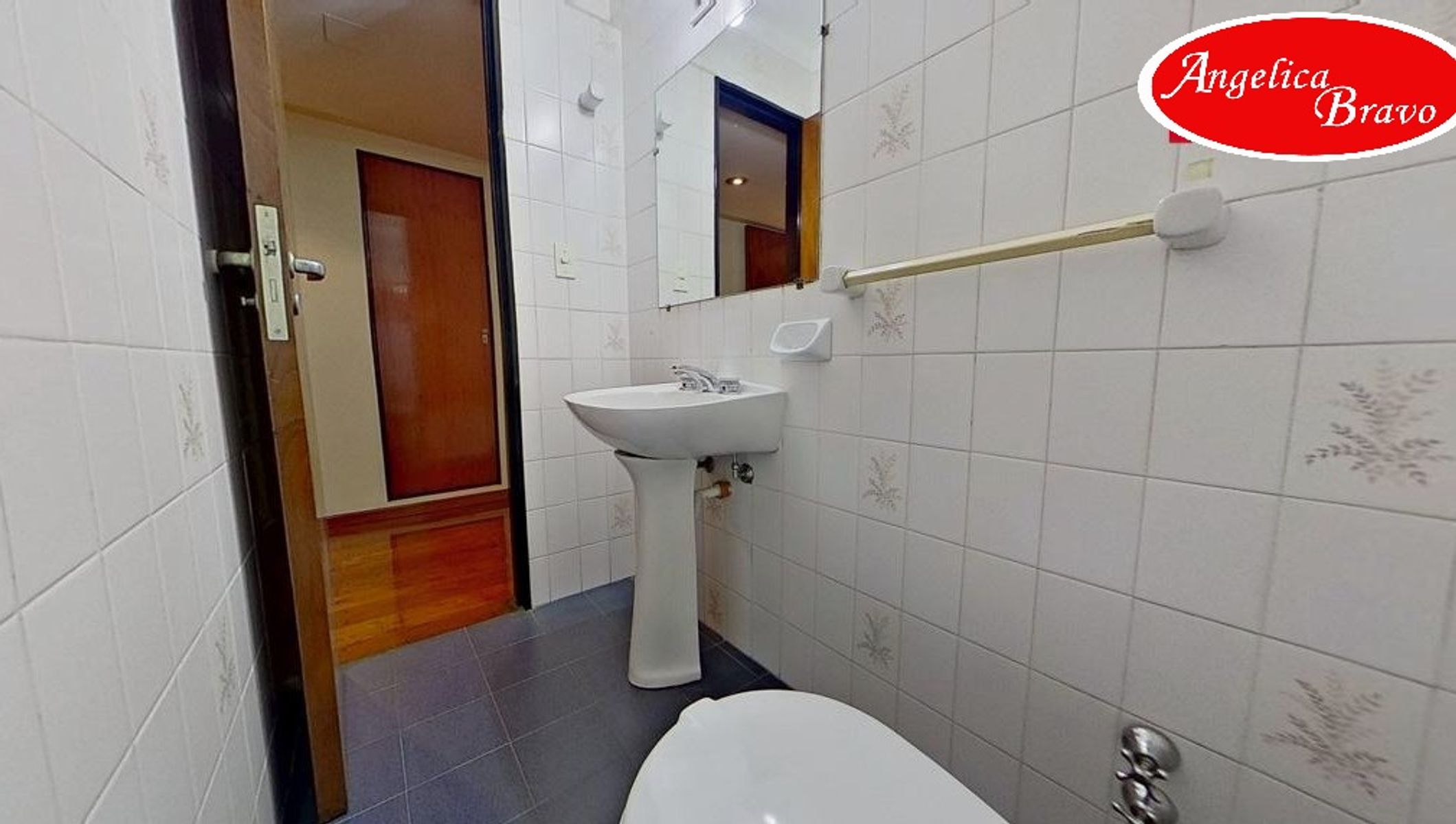 Retiro PISO 4 ambientes con dependencia de servicio, 2 cómodas cocheras y amplia baulera. - 51
