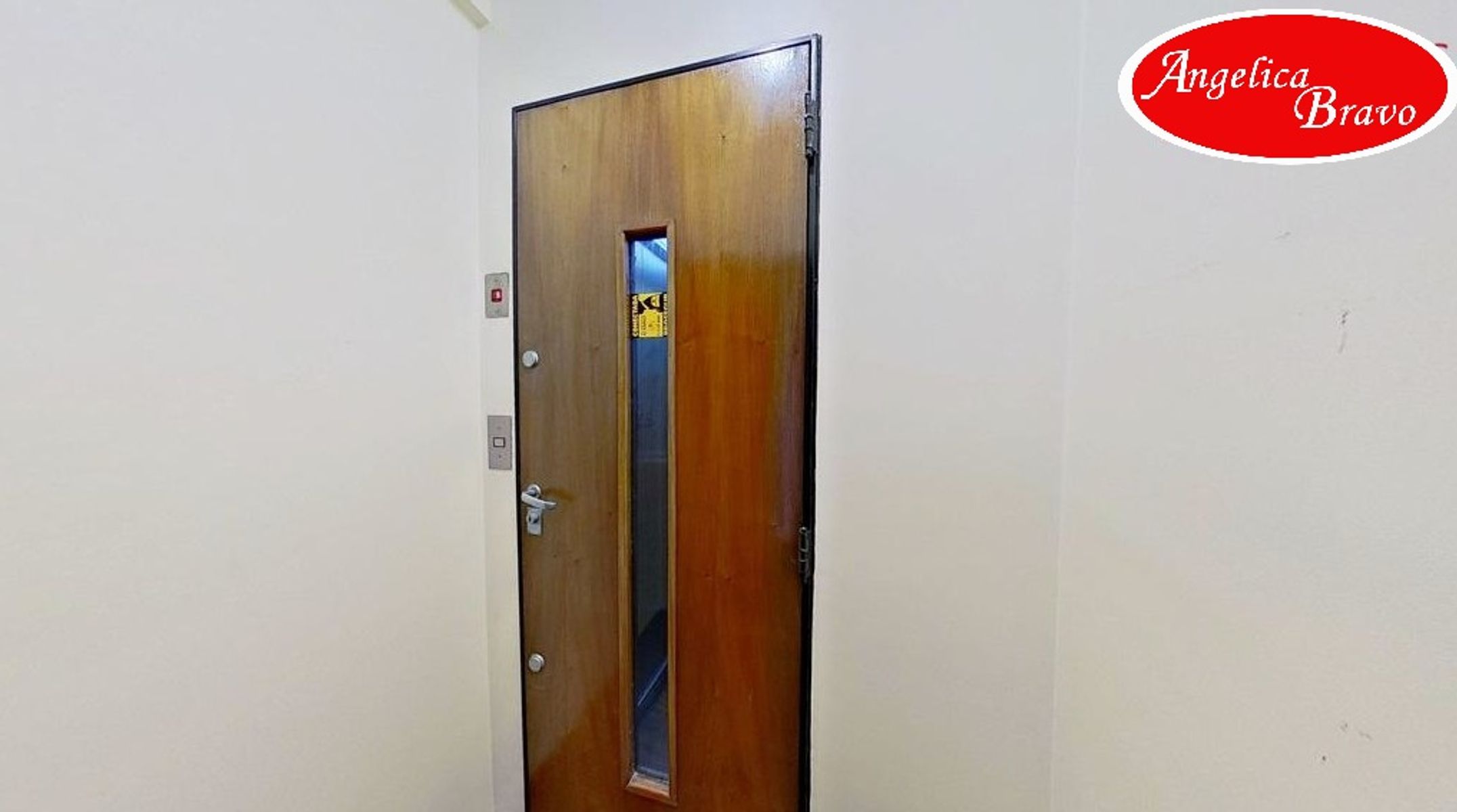 Retiro PISO 4 ambientes con dependencia de servicio, 2 cómodas cocheras y amplia baulera. - 54