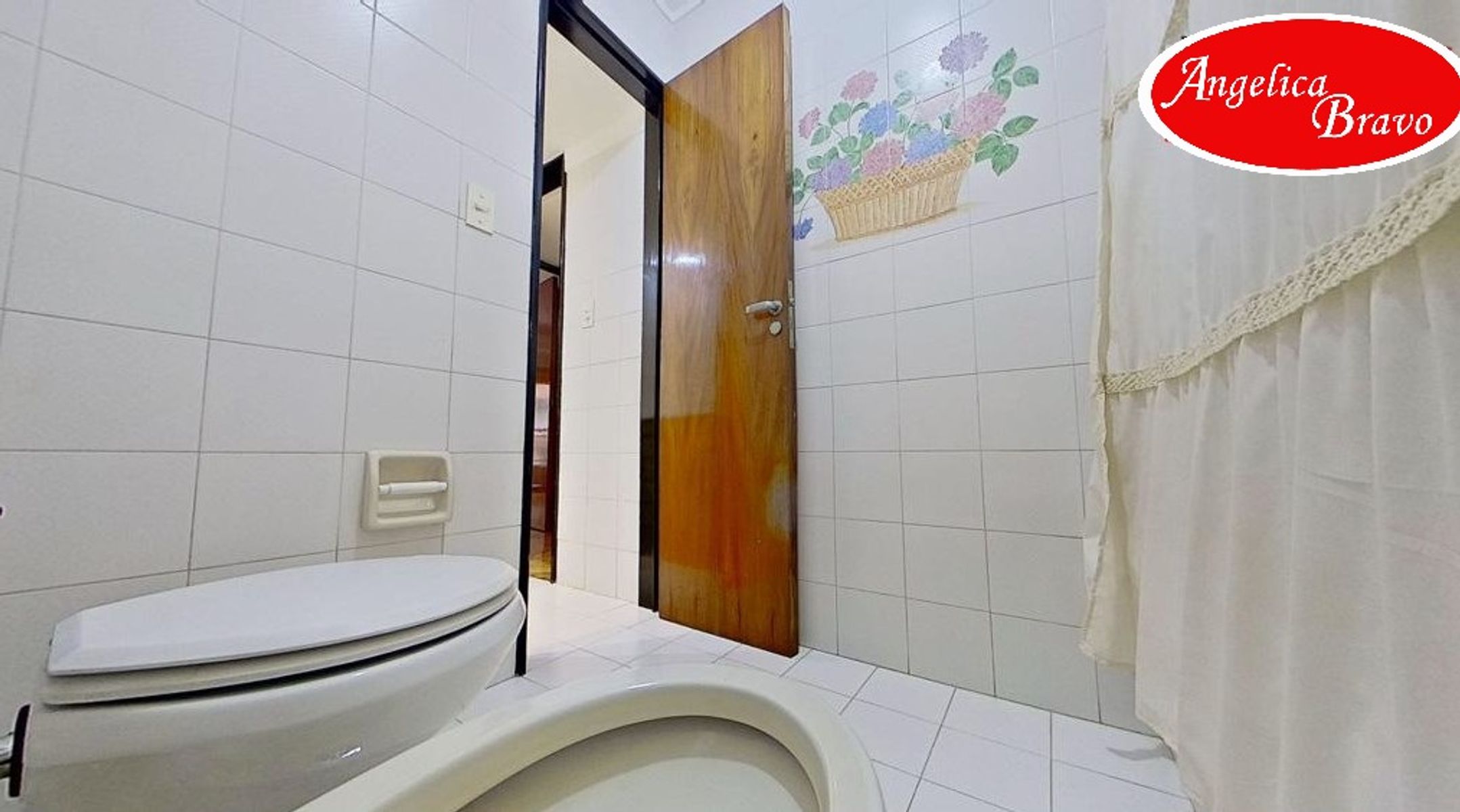 Retiro PISO 4 ambientes con dependencia de servicio, 2 cómodas cocheras y amplia baulera. - 56