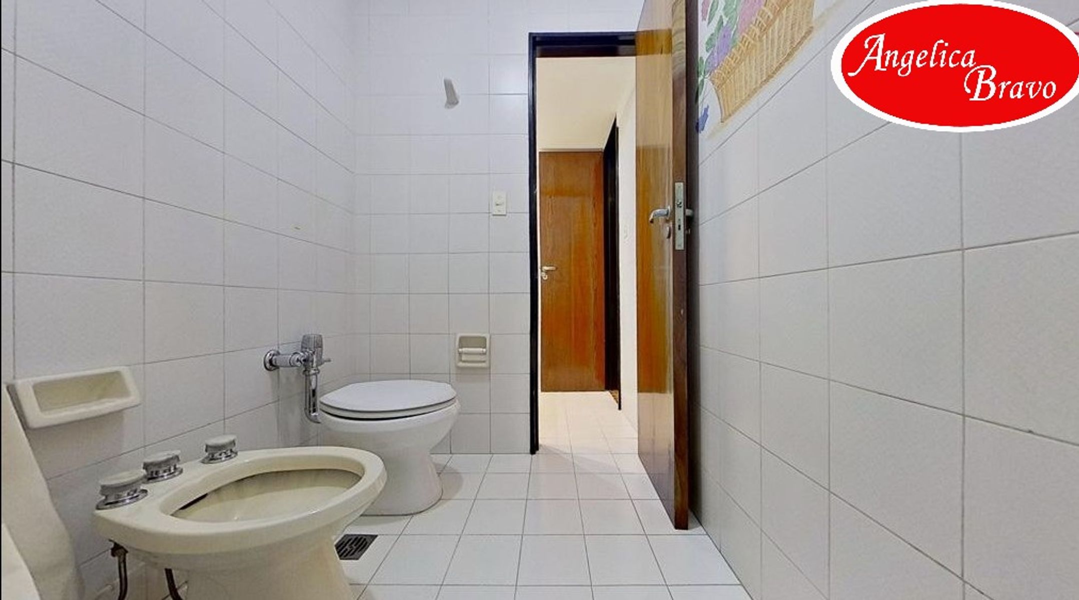 Retiro PISO 4 ambientes con dependencia de servicio, 2 cómodas cocheras y amplia baulera. - 57