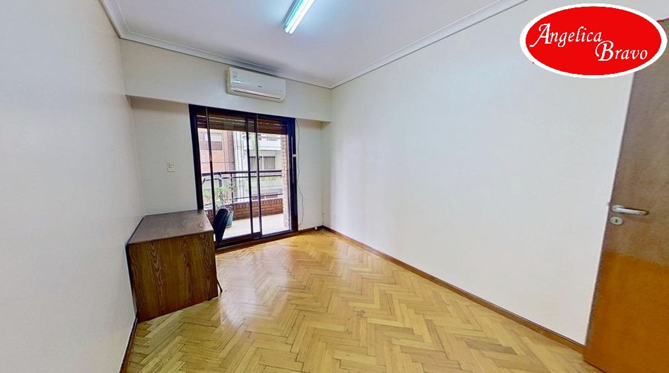 Retiro PISO 4 ambientes con dependencia de servicio, 2 cómodas cocheras y amplia baulera. - 59