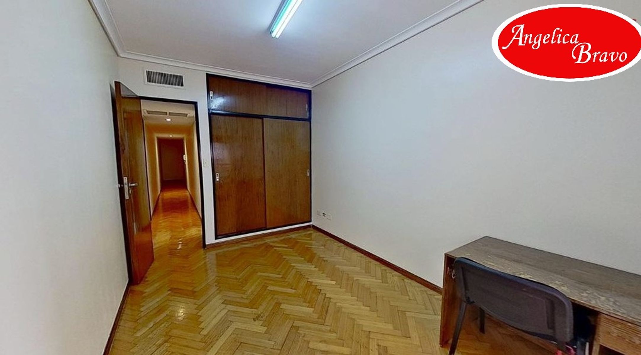 Retiro PISO 4 ambientes con dependencia de servicio, 2 cómodas cocheras y amplia baulera. - 60