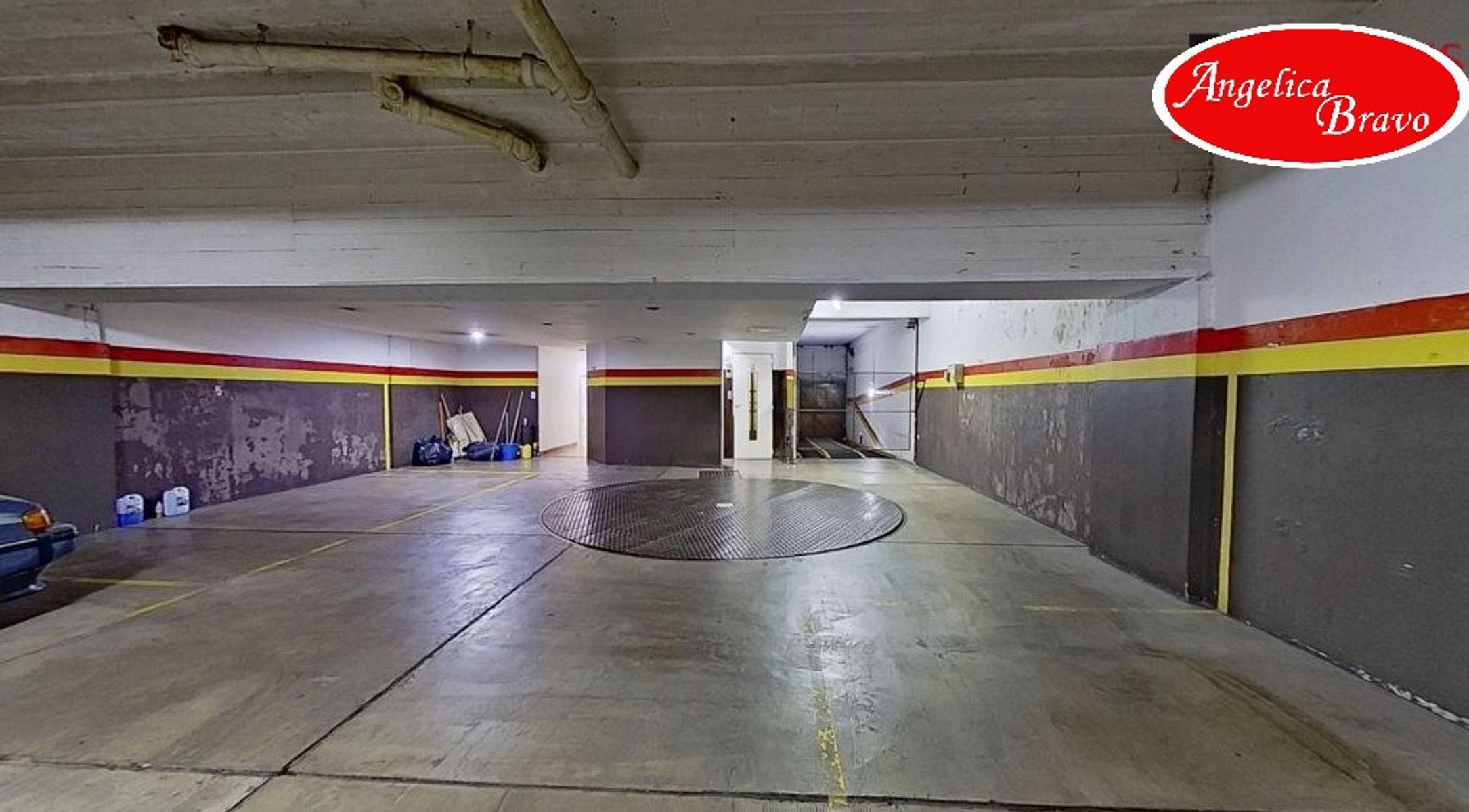 Retiro PISO 4 ambientes con dependencia de servicio, 2 cómodas cocheras y amplia baulera. - 71