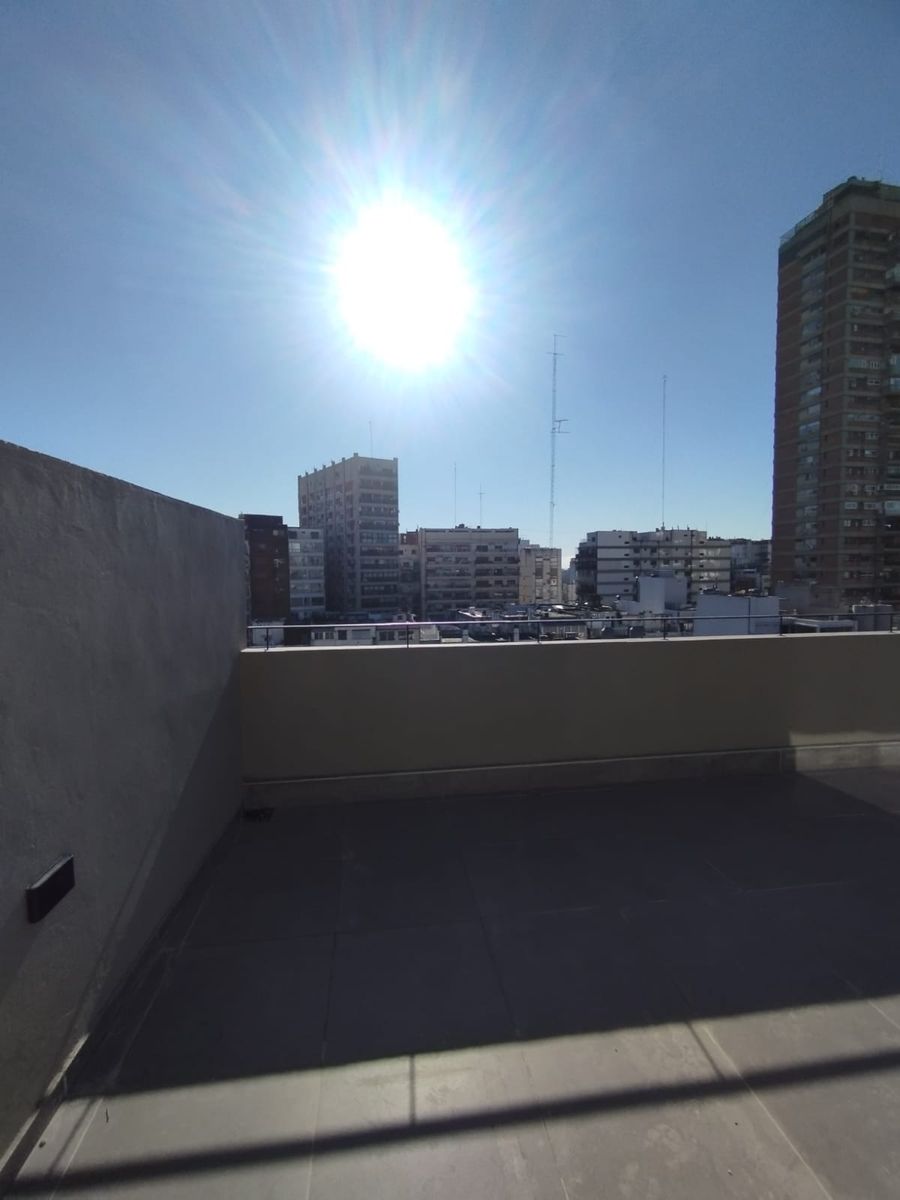 Belgrano 2 ambientes con 2 balcón terraza - 9