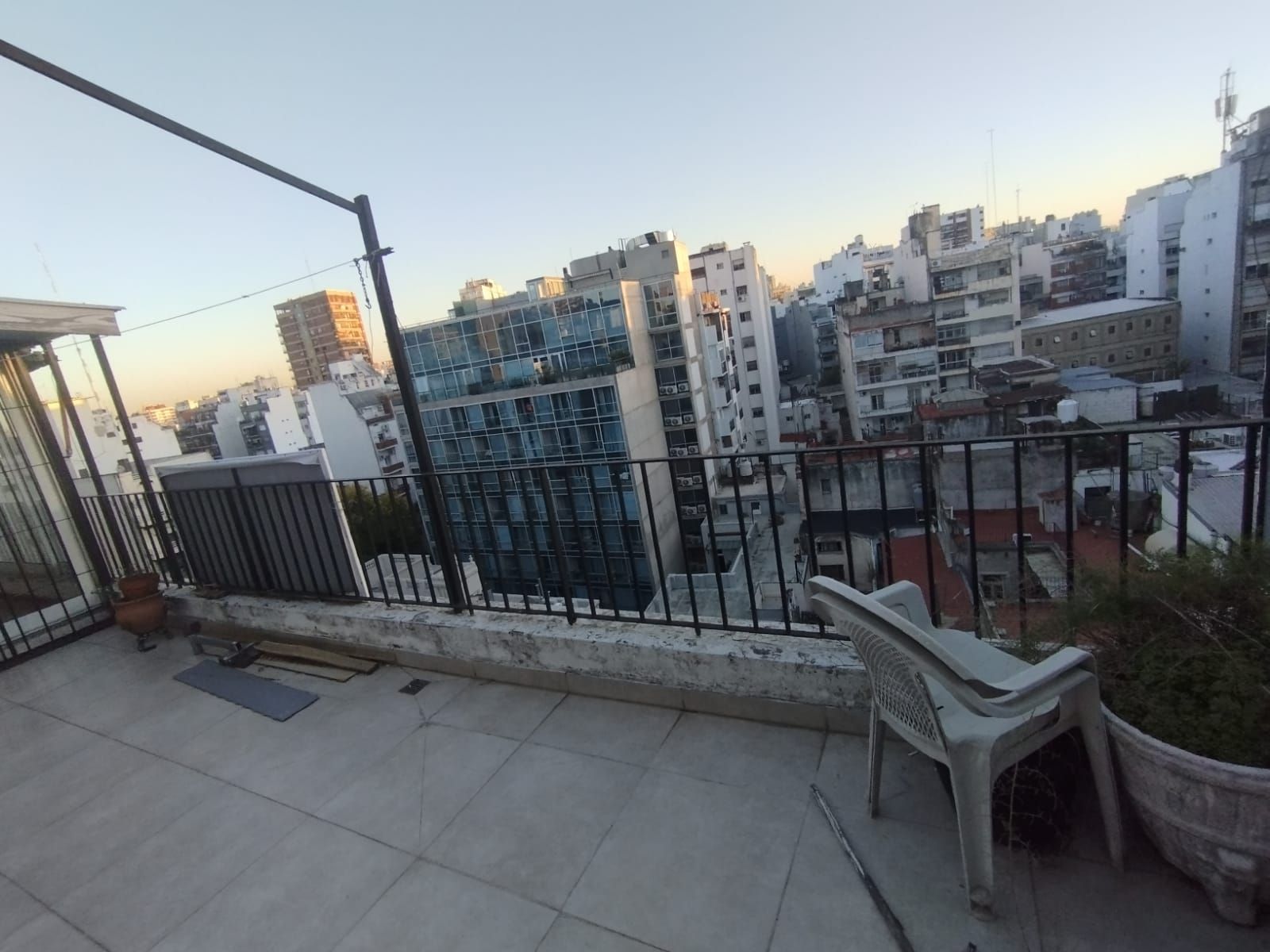 3 abientes con dependencia y balcon terraza — foto 2
