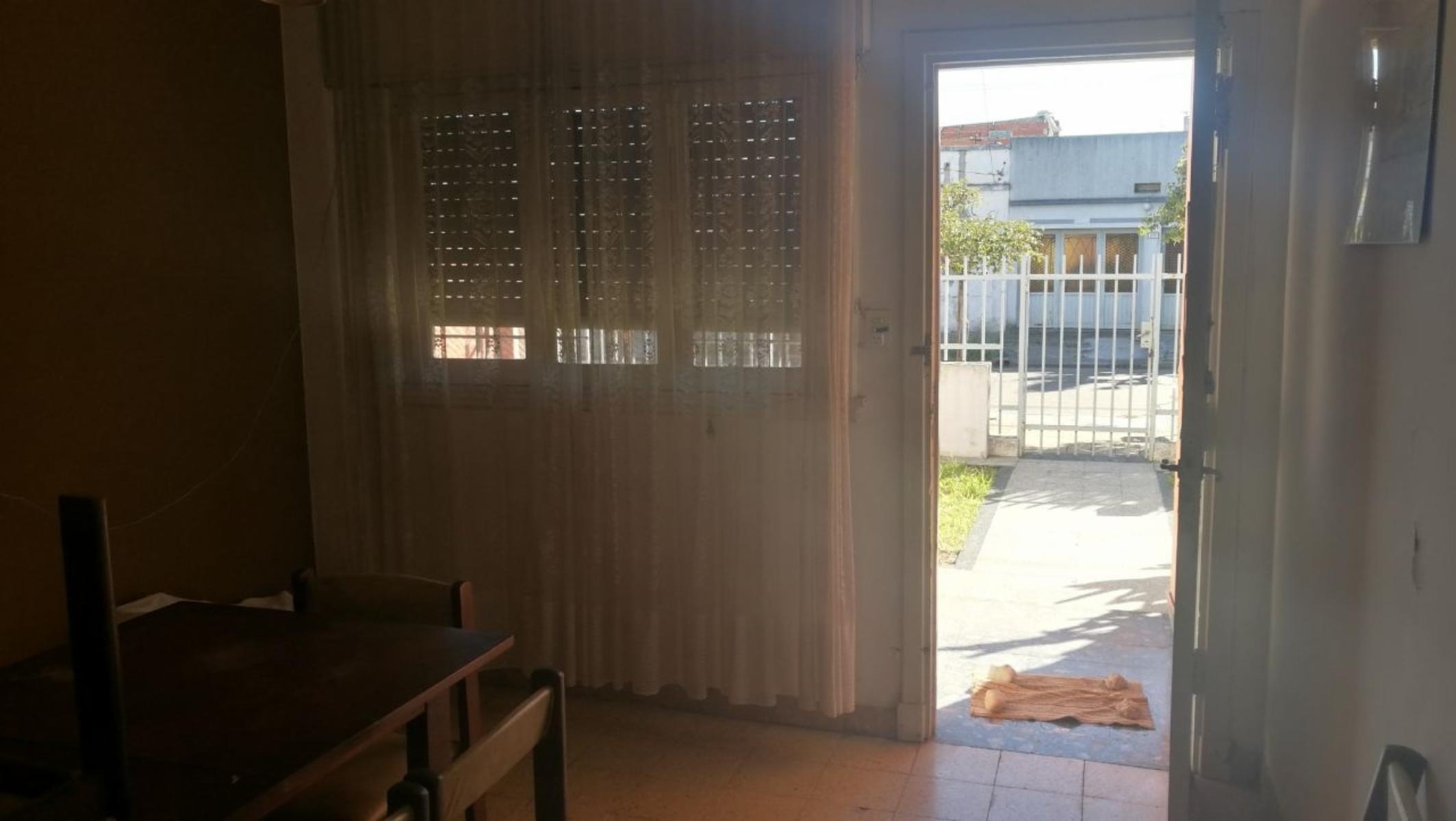 Vendo 2 viviendas en El Palomar — foto 2