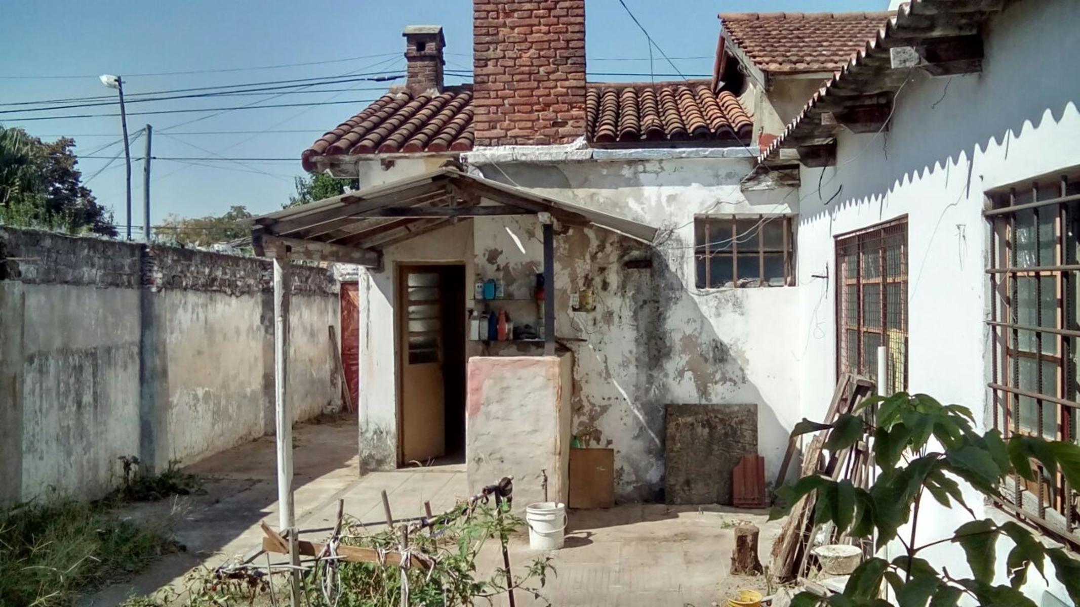 Vendo casa a reciclar en Hurlingham — foto 4