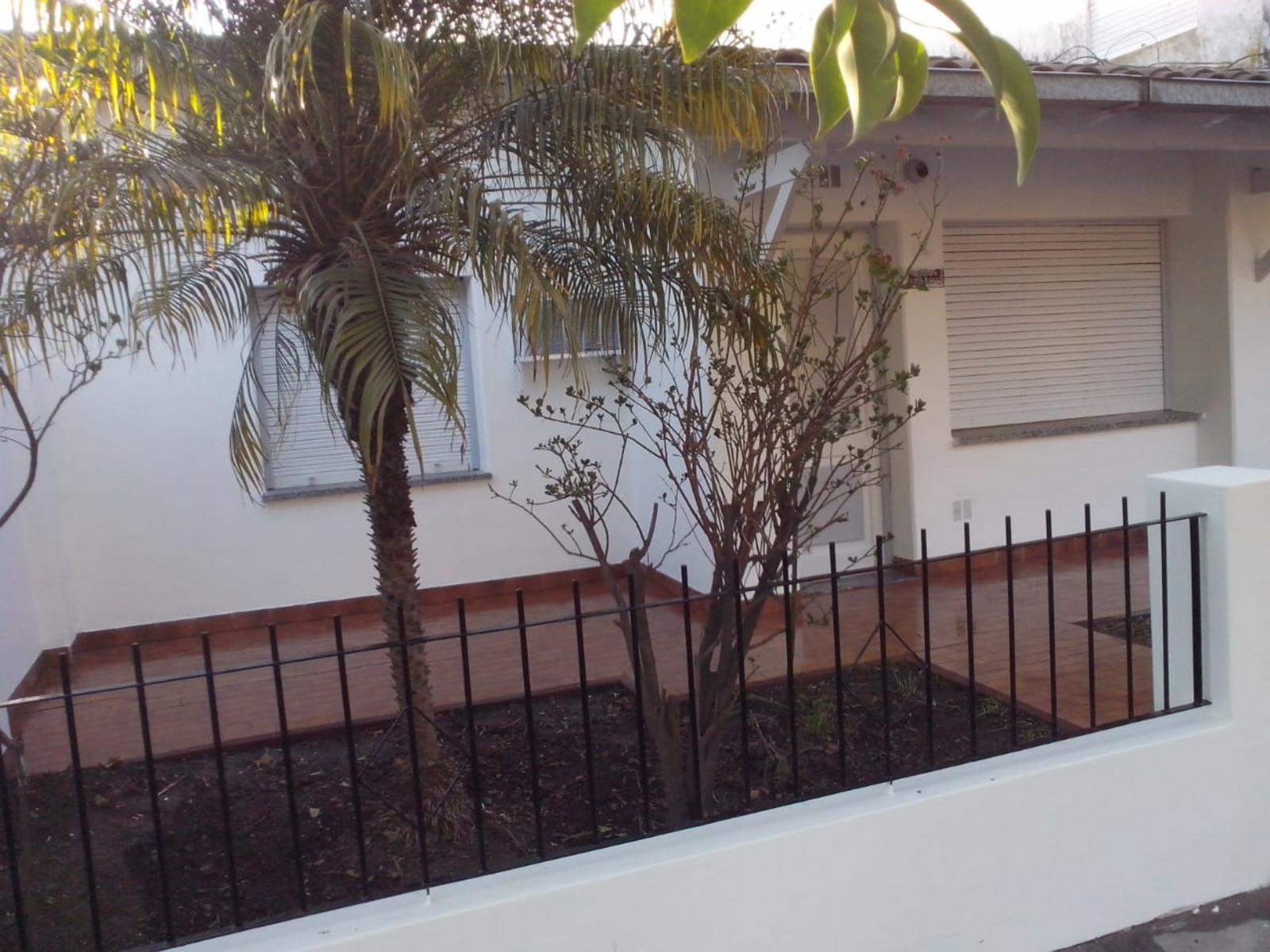 Vendo chalet en Parque Johnston