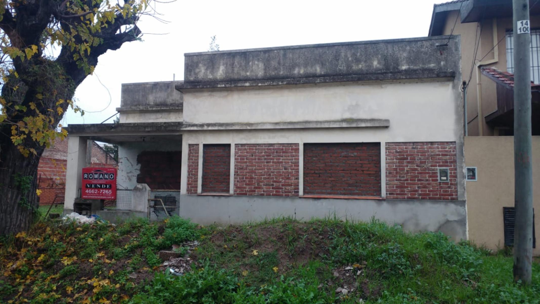 Vendo casa a reciclar en Hurlingham