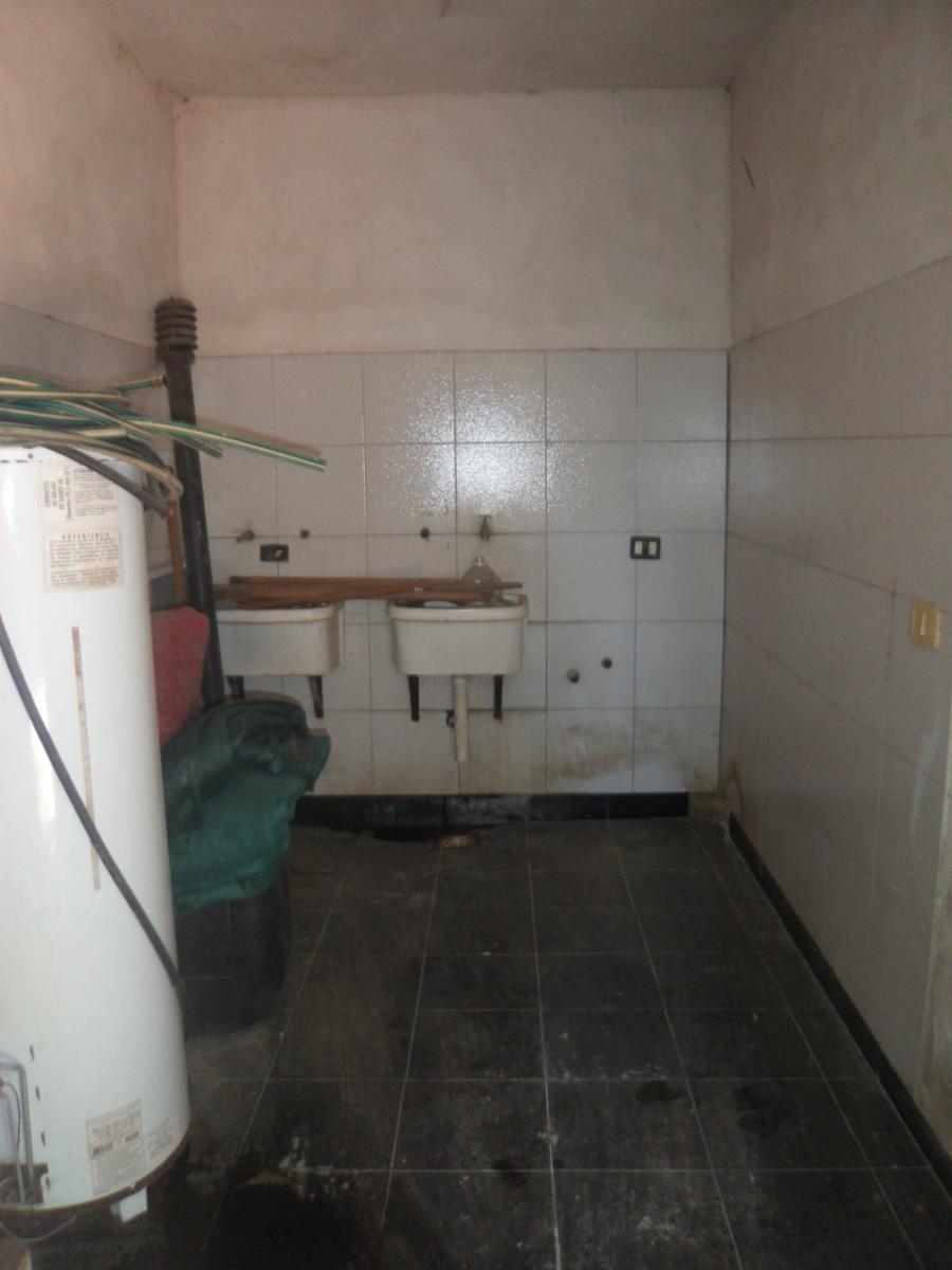 FUNES - 4 DORMITORIOS, PARQUE, PISCINA, QUINCHO. ¡¡¡PREMIAMOS AL COMPRADOR CON U$D 50.000. — foto 9