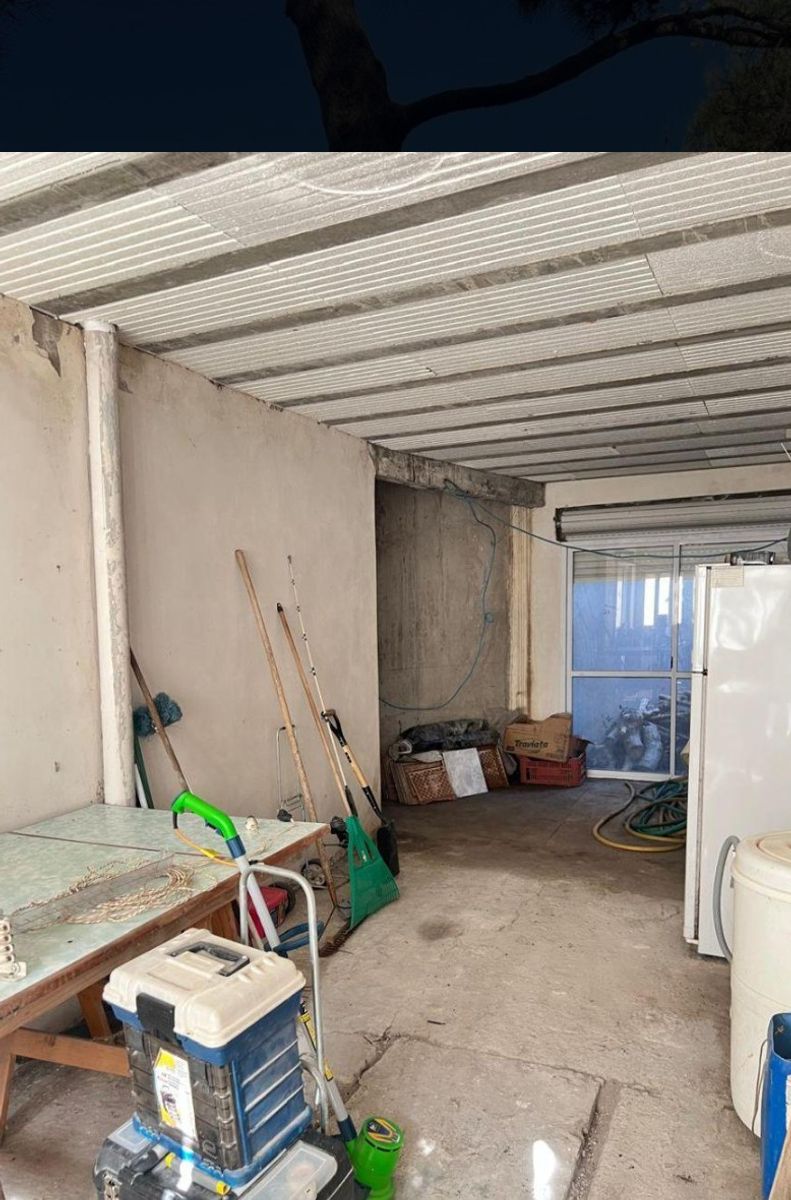 VENTA HERMOSA CASA, BARRIO PARQUE DUFAUR TRES DORMITORIOS 2 EN PLANTA ALTA, DOS BAÑOS, ENTRADA PARA AUTO — foto 6
