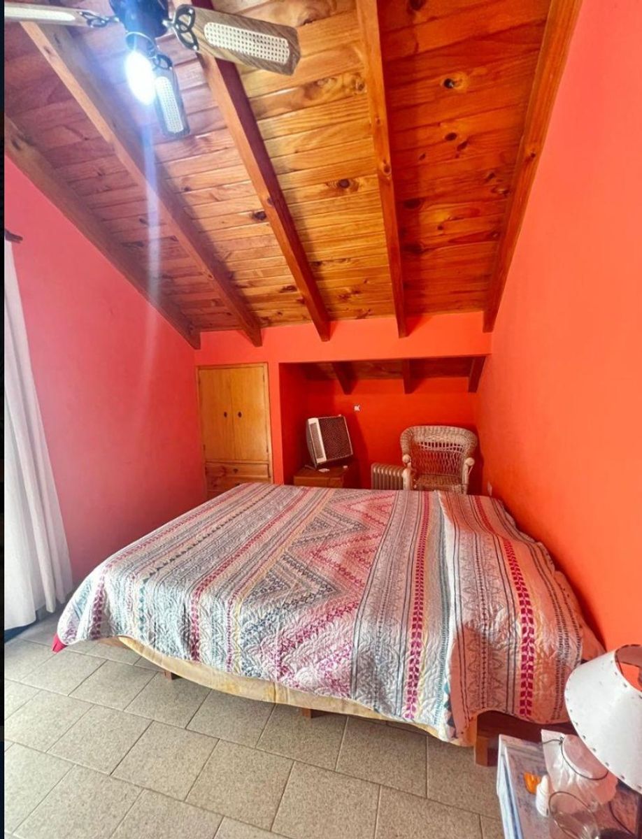 VENTA HERMOSA CASA, BARRIO PARQUE DUFAUR TRES DORMITORIOS 2 EN PLANTA ALTA, DOS BAÑOS, ENTRADA PARA AUTO — foto 9