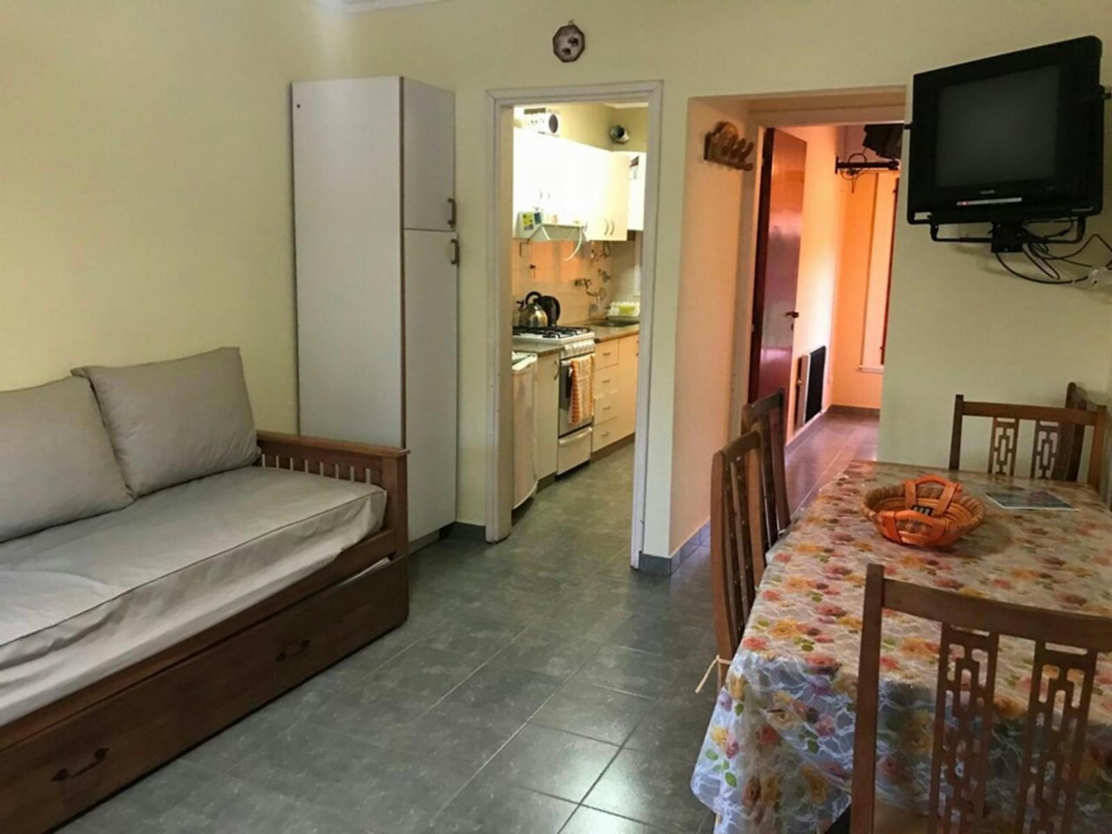 ALQUILO DEPTO INTERNO NELIDA FOSSATTY ACCESO &ampquotC&quot 2ª PISO POR ESCALERA DEPTO 17 P/ 4 PERSONAS 3 del mar y 1 del centro — foto 5