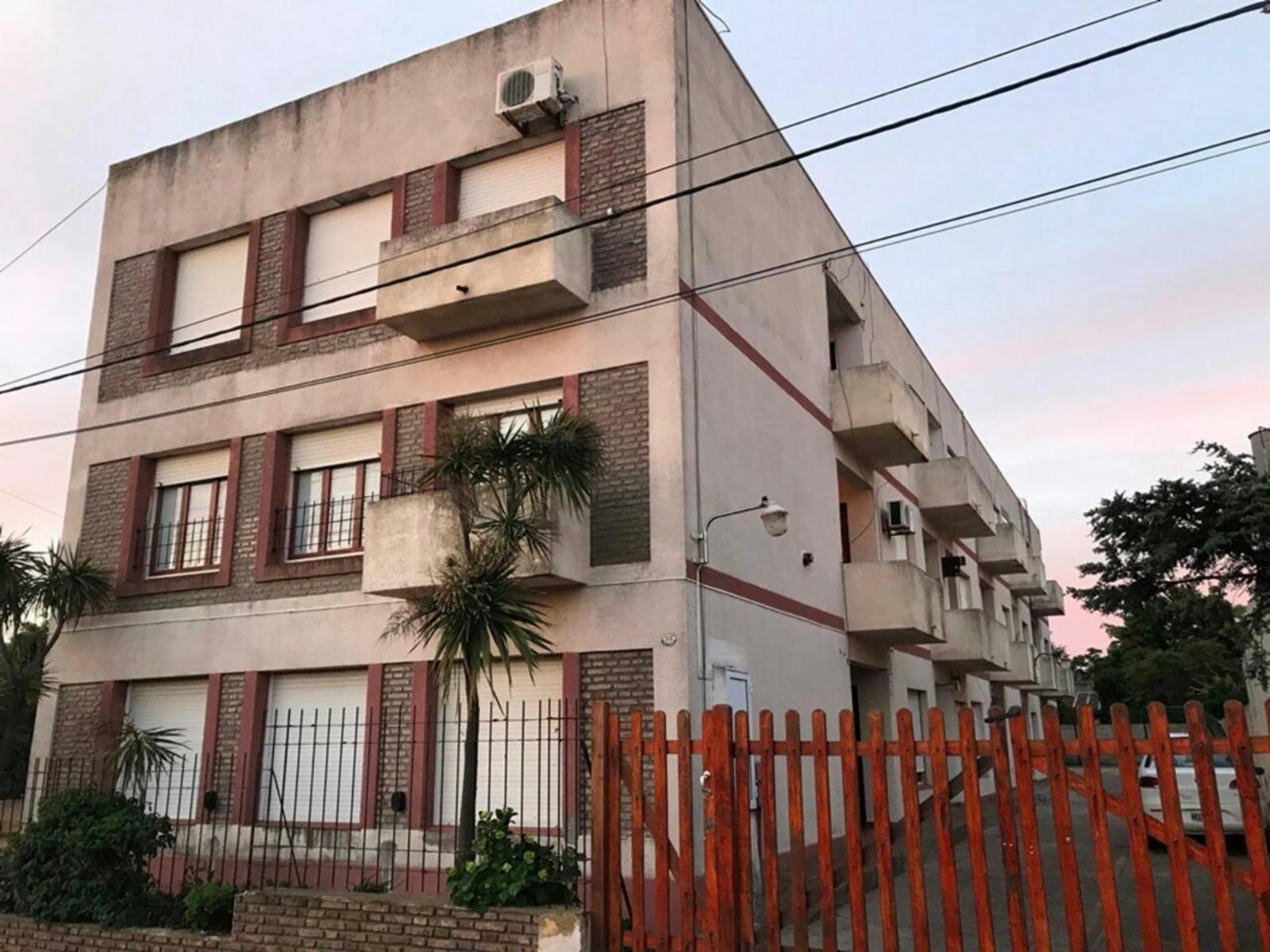 ALQUILO DEPTO INTERNO NELIDA FOSSATTY ACCESO &ampquotC&quot 2ª PISO POR ESCALERA DEPTO 17 P/ 4 PERSONAS 3 del mar y 1 del centro — foto 8
