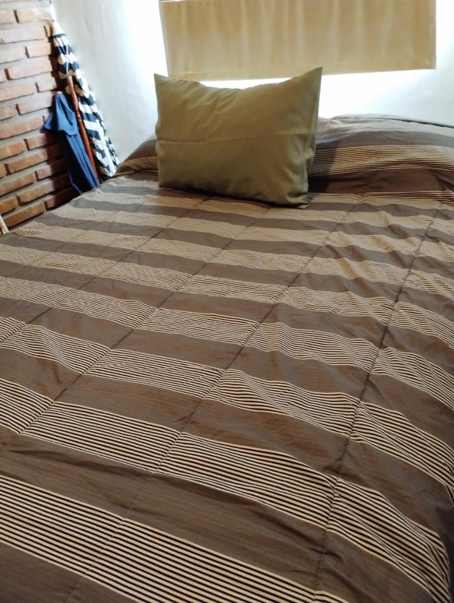 Depto centrico de un dormitorio a dos del mar, para 4 personas, dormitorio con cama matrimonial y en el comedor cama marinera. pequeño patio. frente al centro de conveciones. — foto 8