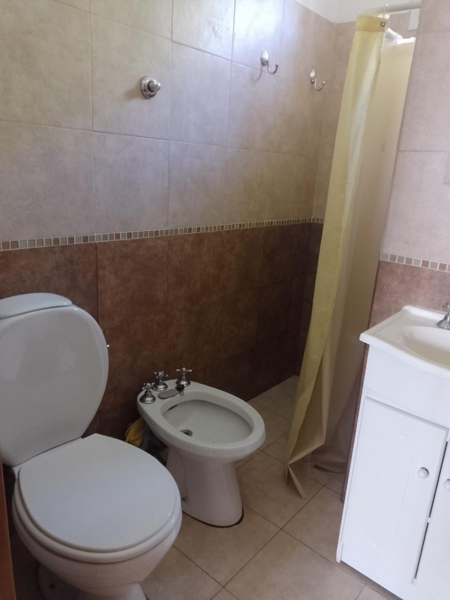 CASA PARA 5 PERSONAS CON 2 DORMITORIOS A 2 CUADRAS DEL CASINO — foto 6