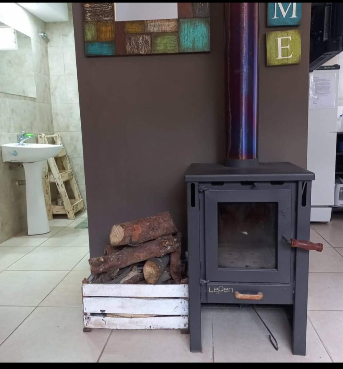 CASA PARA 4 PERSONAS EN SAUCE GRANDE EN ZONA DE BOSQUES (LA PERLA 2300) a 6 CUADRAS DEL MAR