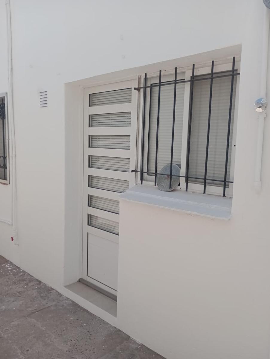 LINDO MONOAMBIENTE PARA 2 PERSONAS A 1 CUADRA DEL MAR Y 3 DEL CENTRO — foto 3