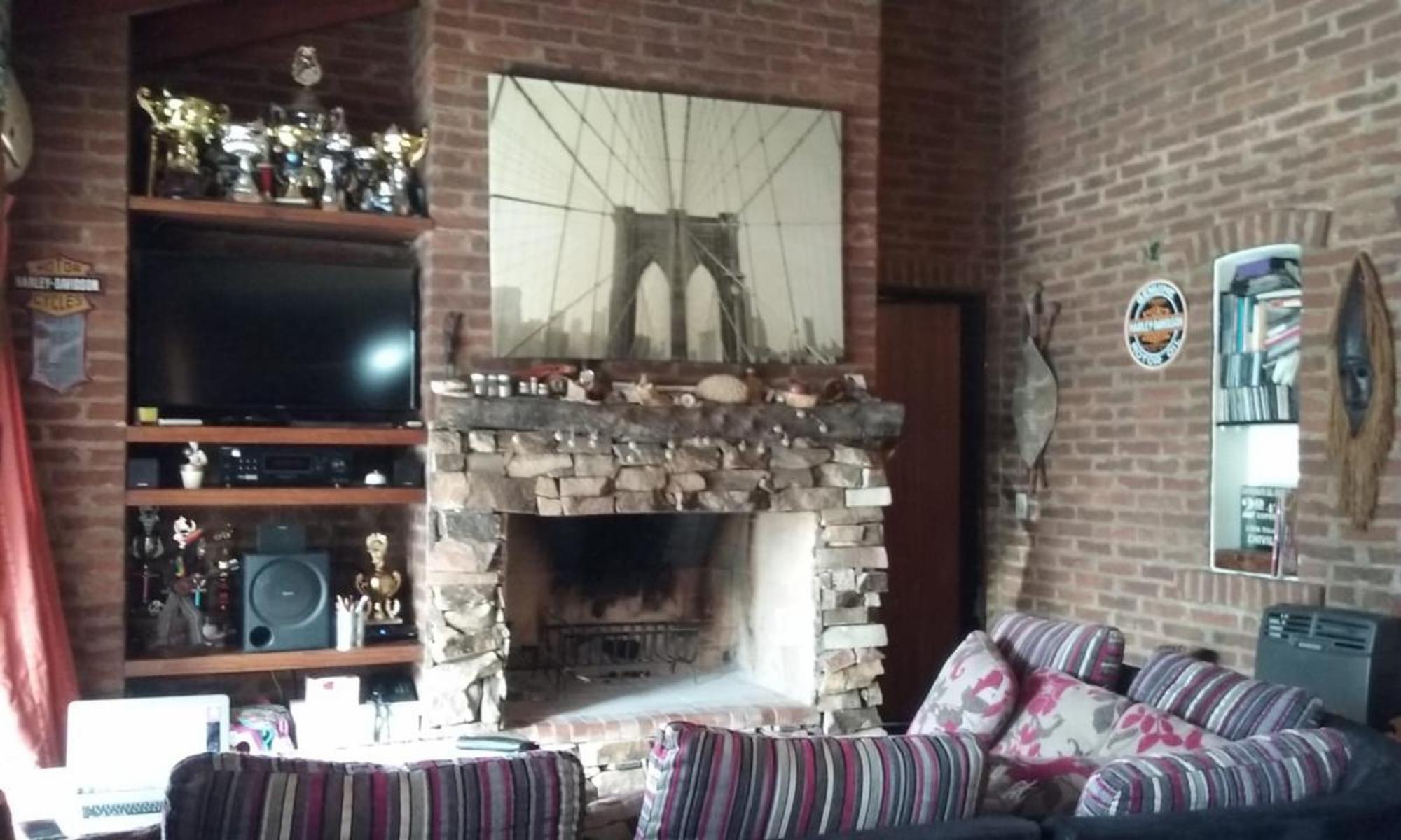 Chalet 4 Ambientes con Piscina — foto 4
