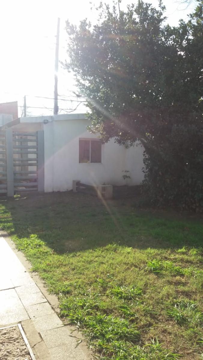 Chalet De 3 Ambientes Con Salida a 2 Calles — foto 3