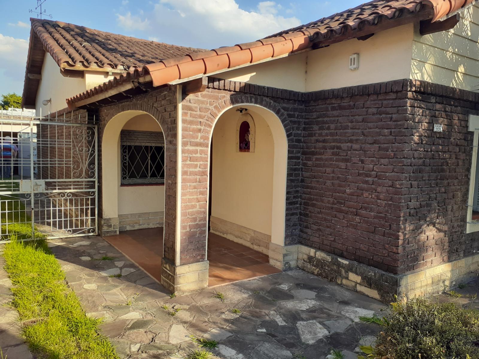 CHALET 3 AMBIENTES A REFACCIONAR — foto 4