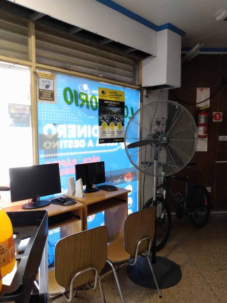 ONCE,LOCAL COMERCIAL / OCHAVA/ ESQUINA, MORENO Y CATAMARCA,/EXCELENTE UBICACION / - 4