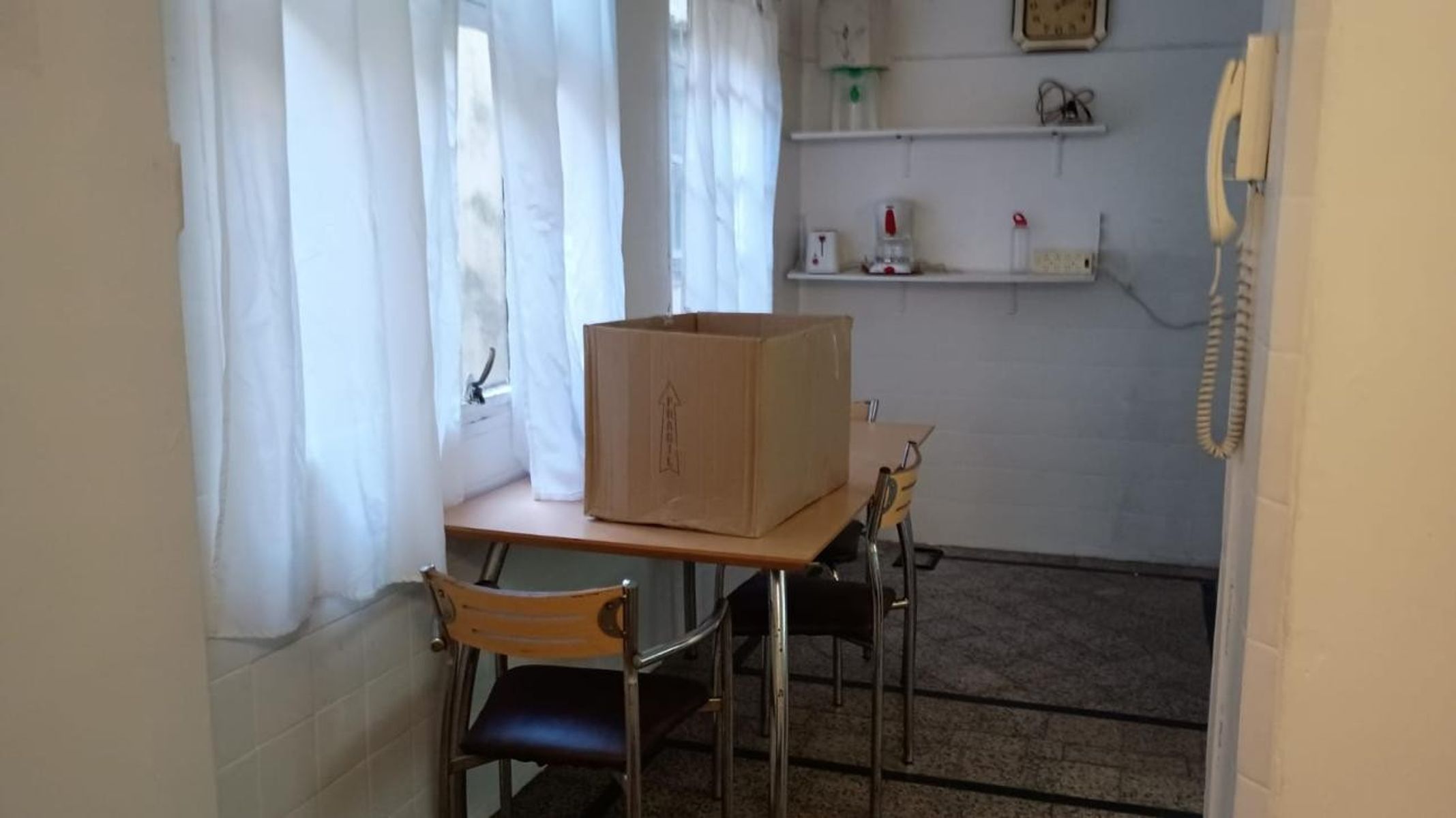 CENTRO, 3AMBIENTES, AMPLIO,LUMINOSO,APTO CREDITO, LATERAL, MUY BUENAUBICACION Y ESTADO GENERAL OPORTUNIDAD — foto 3