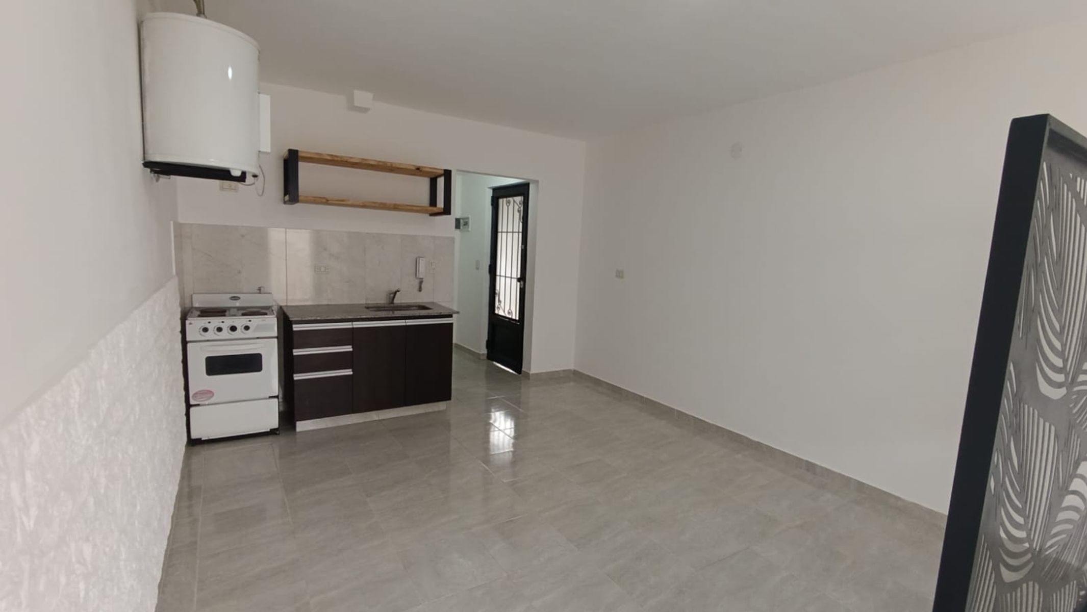CASTELAR PH EN VENTA CON PATIO Y COCHERA APTO PROFESIONAL Y APTO CREDITO UN AMBIENTE — foto 4