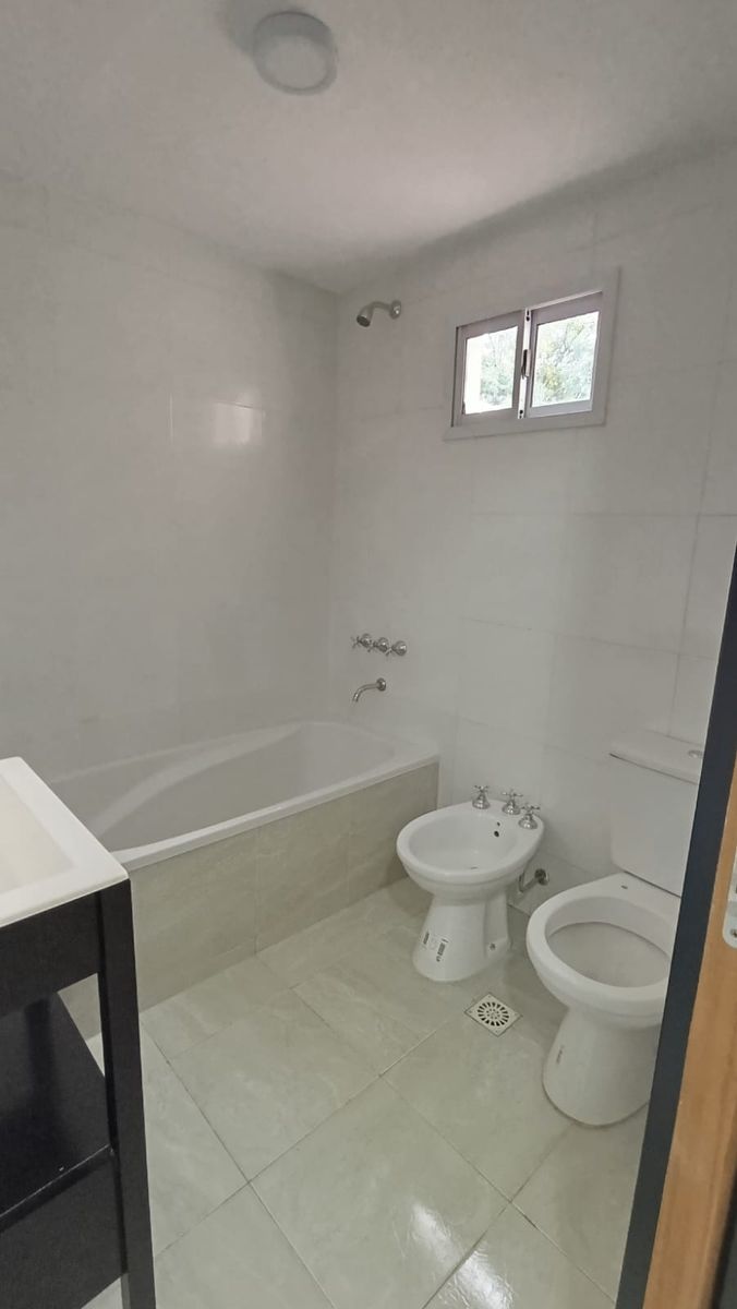 CASTELAR PH EN VENTA CON PATIO Y COCHERA APTO PROFESIONAL Y APTO CREDITO UN AMBIENTE — foto 11
