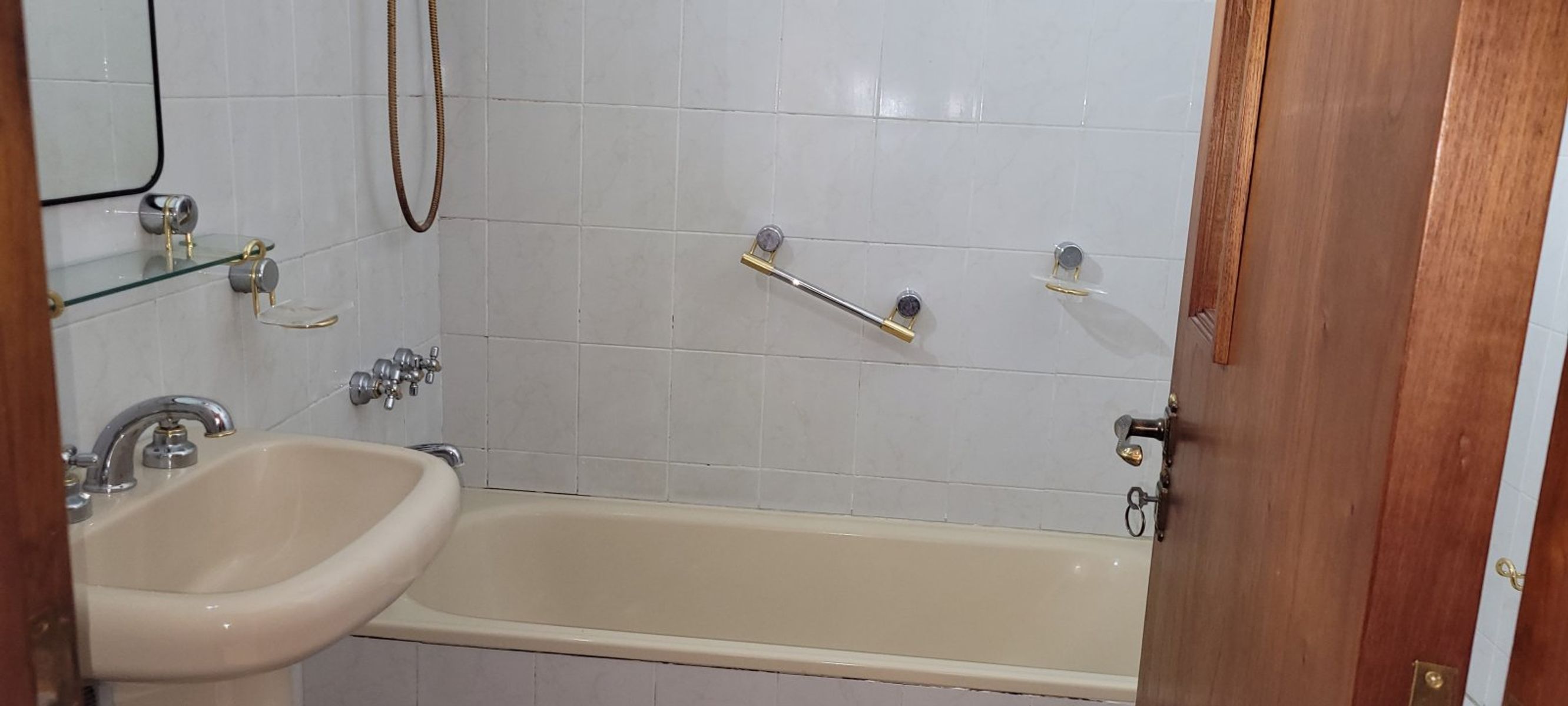ROSARIO, BARRIO ARROYITO, CASA 5 AMBIENTES, BUEN ESTADO GENERAL Y UBICACION ,OPORTUNIDAD, AMPLIO METRAJE - 8