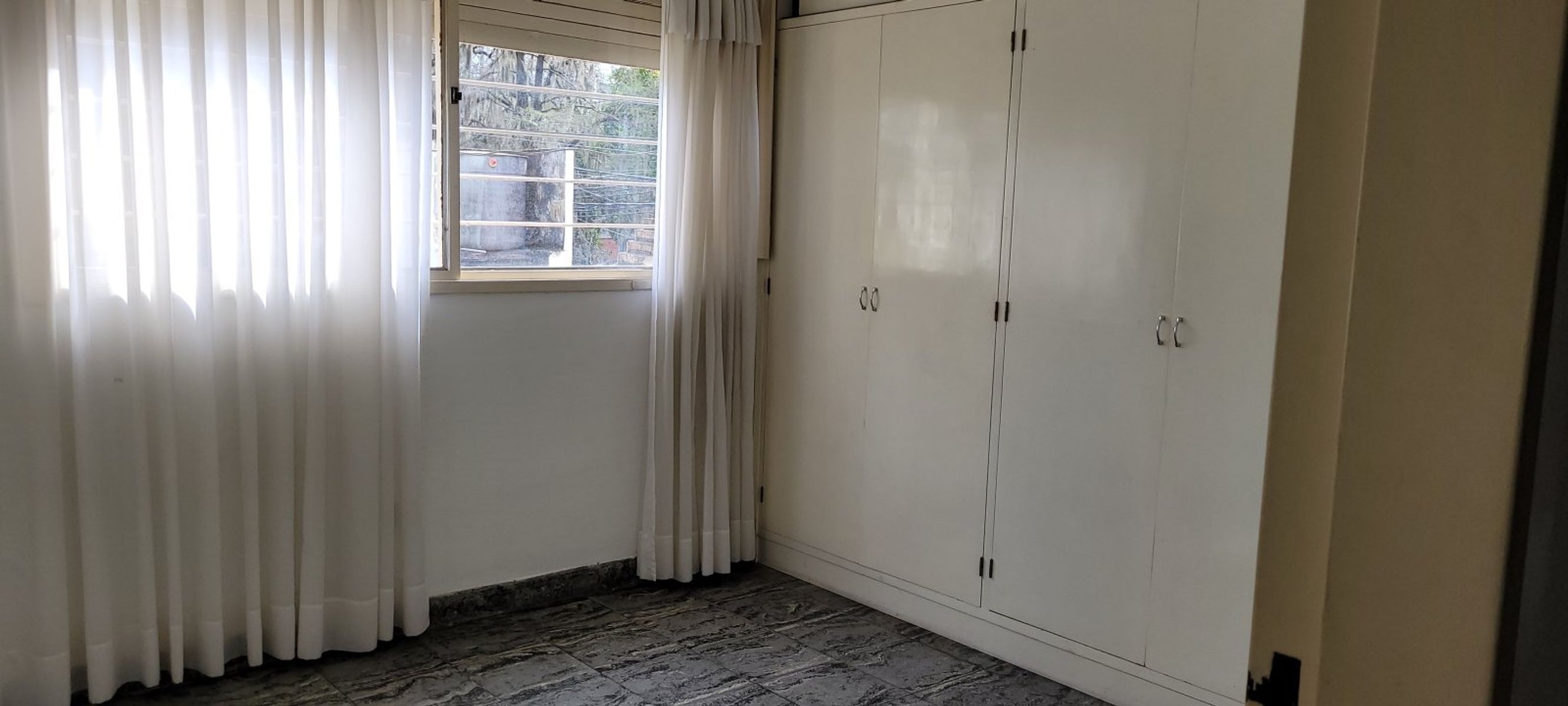 ROSARIO, BARRIO ARROYITO, CASA 5 AMBIENTES, BUEN ESTADO GENERAL Y UBICACION ,OPORTUNIDAD, AMPLIO METRAJE - 15