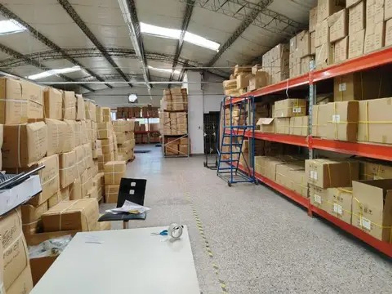 VILLA SANTA RITA,GALPON INDUSTRIAL, AMPLIO, 4 PLANTAS, BUENAS ARTERIAS DE ACCESO, ENTRADA VEHICULAR, OPORTUNIDAD - 4