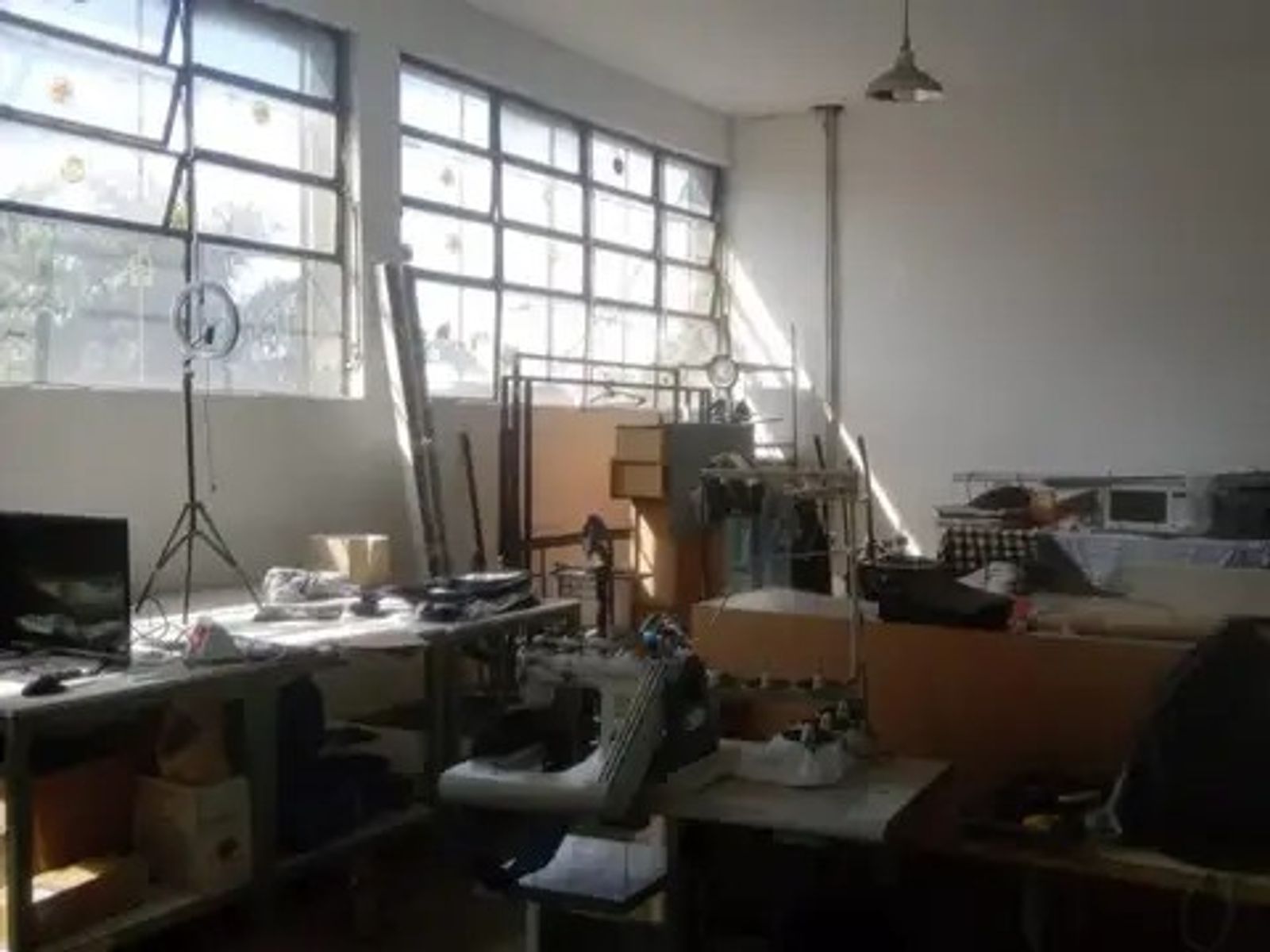 VILLA SANTA RITA,GALPON INDUSTRIAL, AMPLIO, 4 PLANTAS, BUENAS ARTERIAS DE ACCESO, ENTRADA VEHICULAR, OPORTUNIDAD - 15