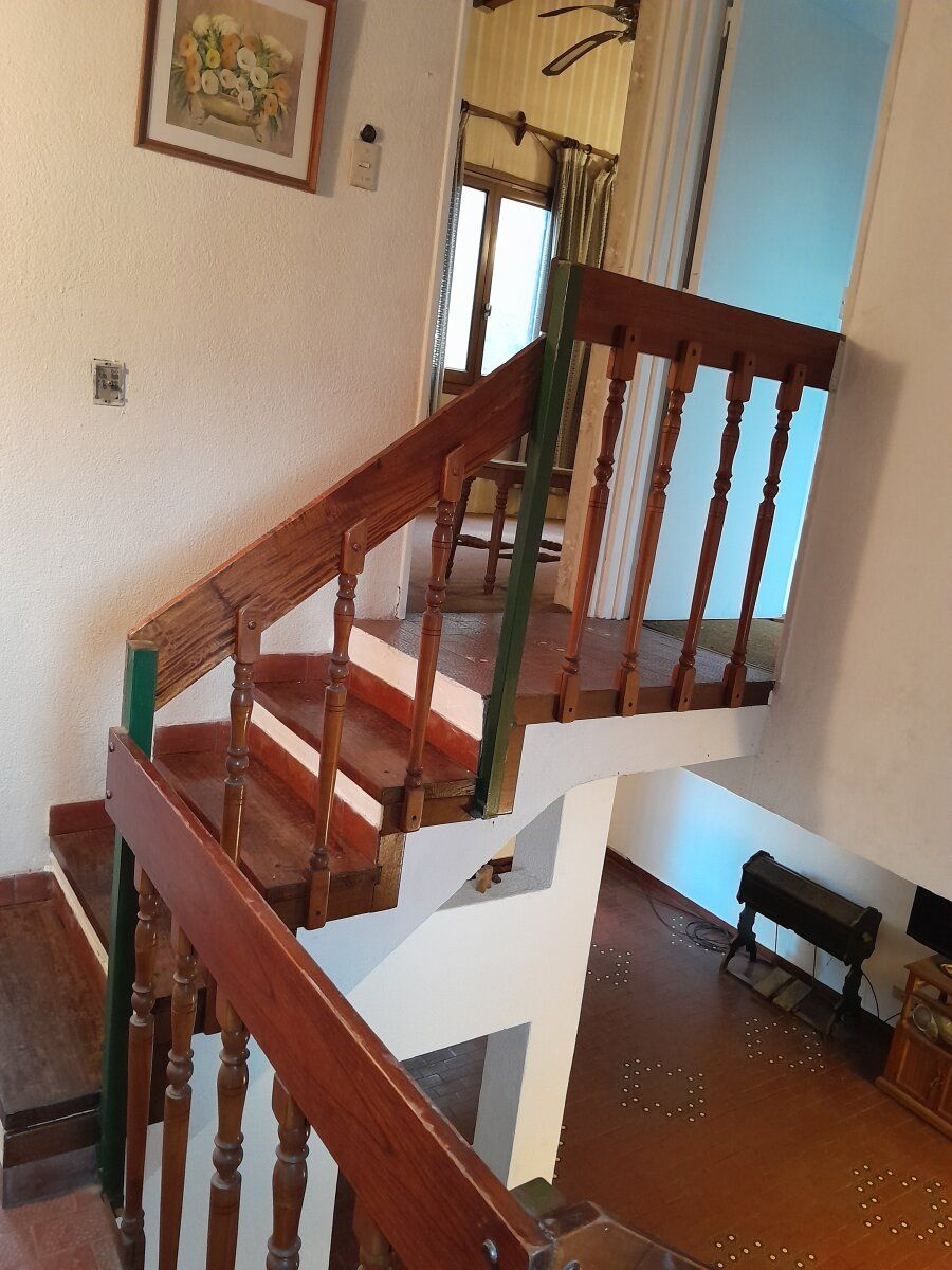 HAEDO,TRIPLEX,TIPO CASA,4AMBIENTES,COCHERA, EXCELENTE ESTADO Y UBICACION, ZONA RESIDENCIAL, OPORTUNIDAD - 13