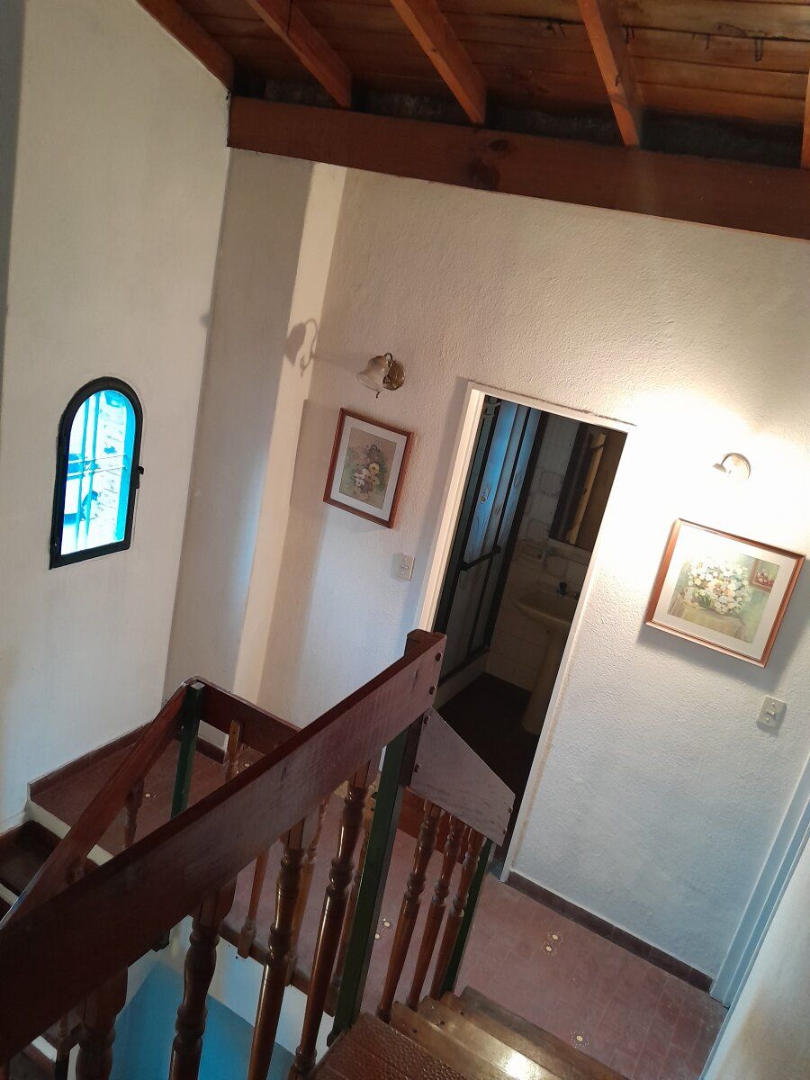 HAEDO,TRIPLEX,TIPO CASA,4AMBIENTES,COCHERA, EXCELENTE ESTADO Y UBICACION, ZONA RESIDENCIAL, OPORTUNIDAD - 21