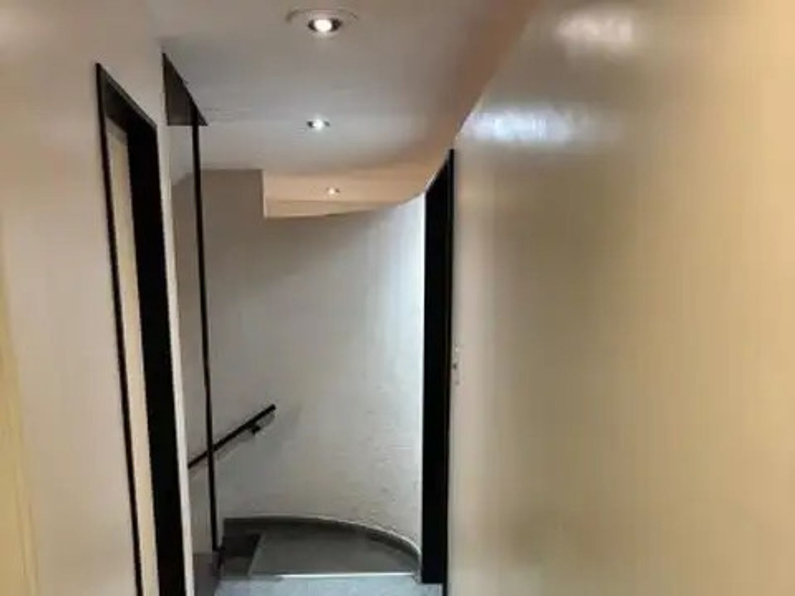 RECOLETA,3AMBIENTES,BALCON SALIENTE,MUY BUENA UBICACION,VISTA PANORAMICA, BUEN ESTADO GENERAL DEL INMUEBLE - 28